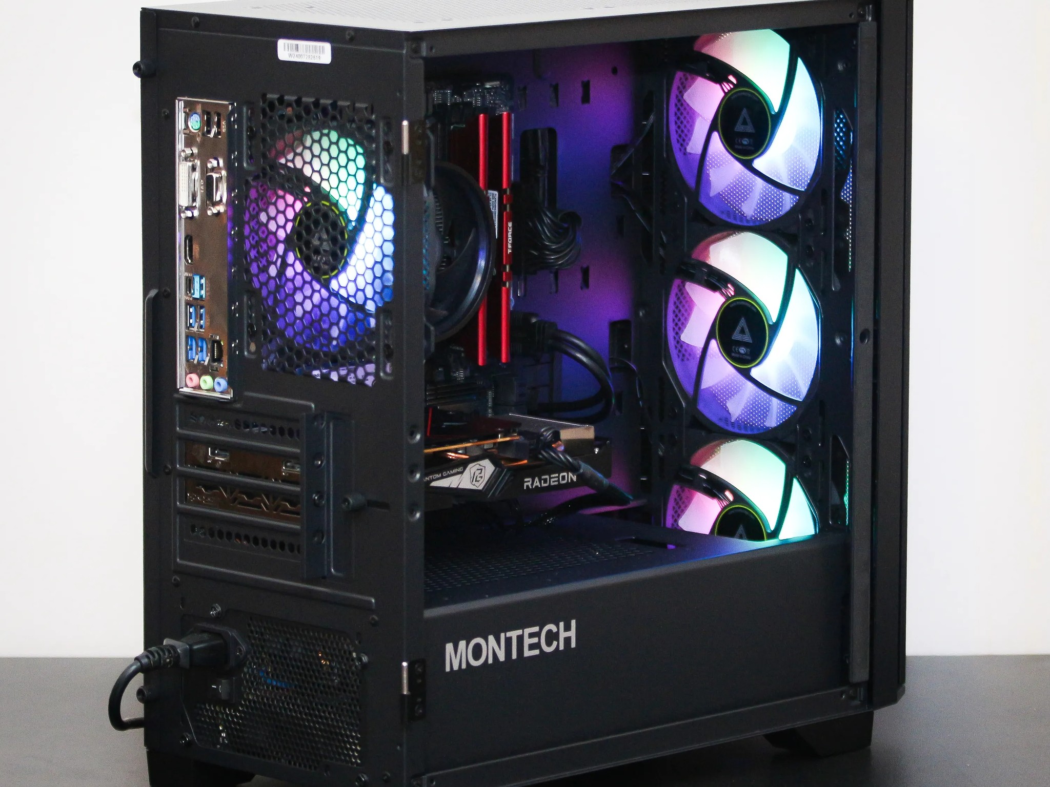 Radeon RX 6500 XT, Ryzen 3 2200g, 16GB DDR4, 500GB SSD
