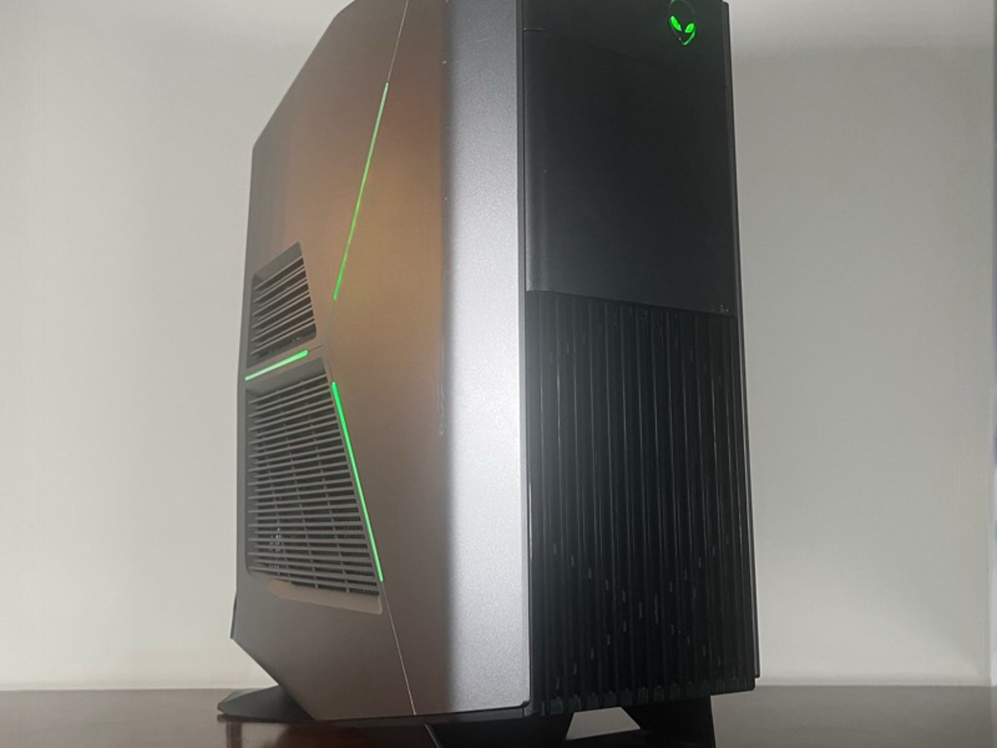 👑1080p KING👑 GTX 1080 | 32GB RAM | 1.5TB Storage | i5 7400 | Wi-Fi