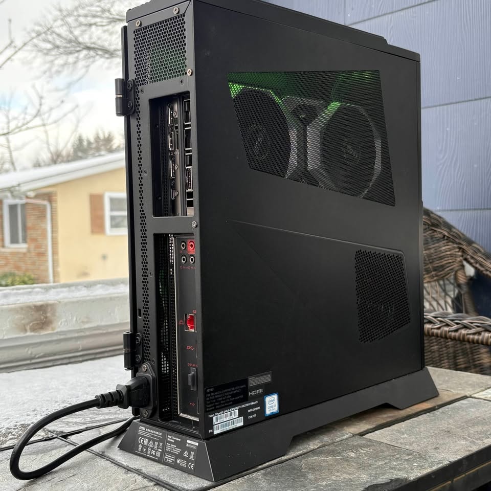 ゲーミングPC i7 10700/32GB/512GB/RTX2080Ti ゲーミングPC i7 10700/32GB/512GB/RTX2080Ti ゲーミングPC i7 10700