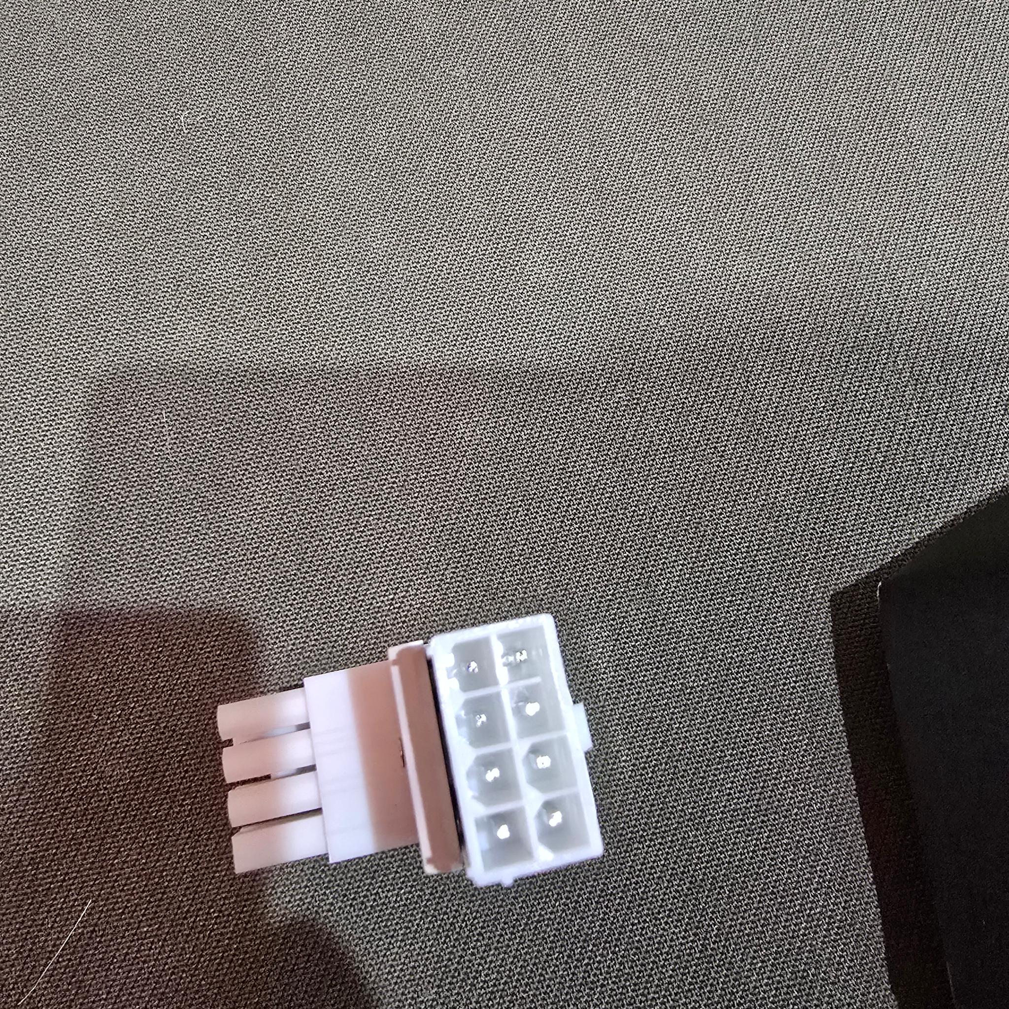 EZDIY-FAB Shield Series 8-Pin PCIe GPU Power Adapter 90-Degree Angled Connector Reverse Type White