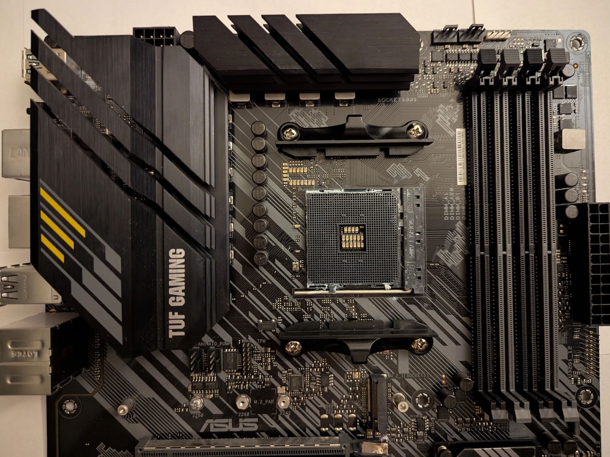 Asus TUF Gaming B550-Plus ATX AM4 Motherboard Read Description