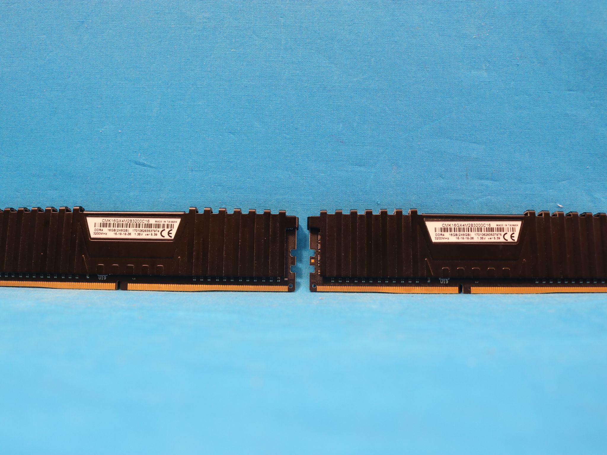 Corsair Vengeance LPX 16GB (2x8GB) DDR4 3200MHz 1.35V CL16 Desktop RAM Kit CMK16GX4M2B3200C16