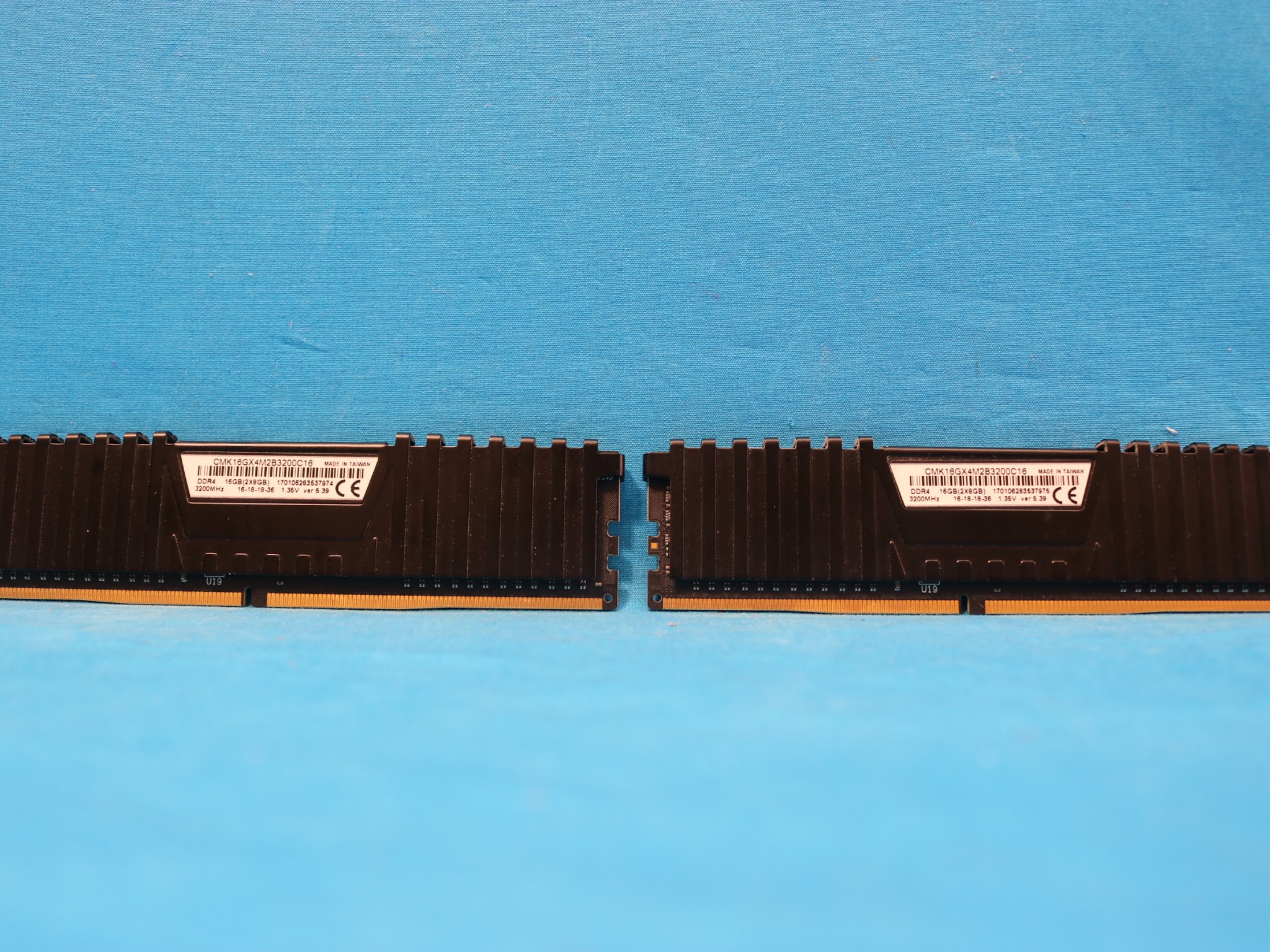 Corsair Vengeance LPX 16GB (2x8GB) DDR4 3200MHz 1.35V CL16 Desktop RAM Kit CMK16GX4M2B3200C16