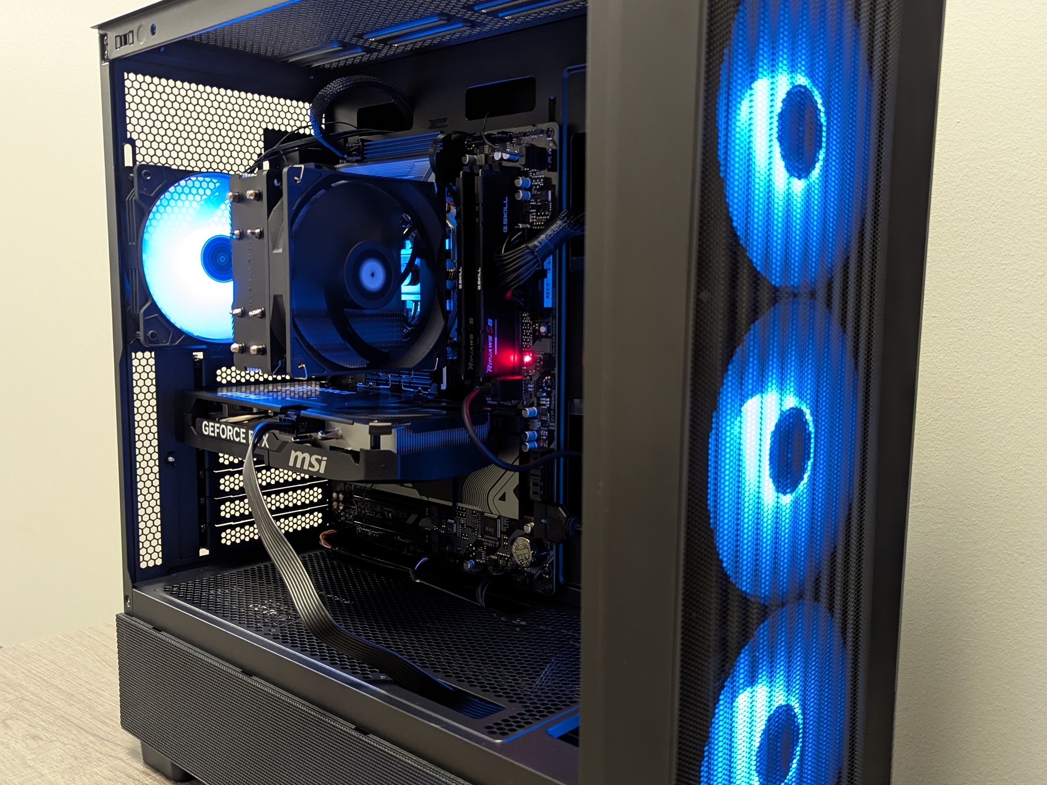 Harpe (RTX 5060 Ti, Ryzen 5 9600X) NO RAM