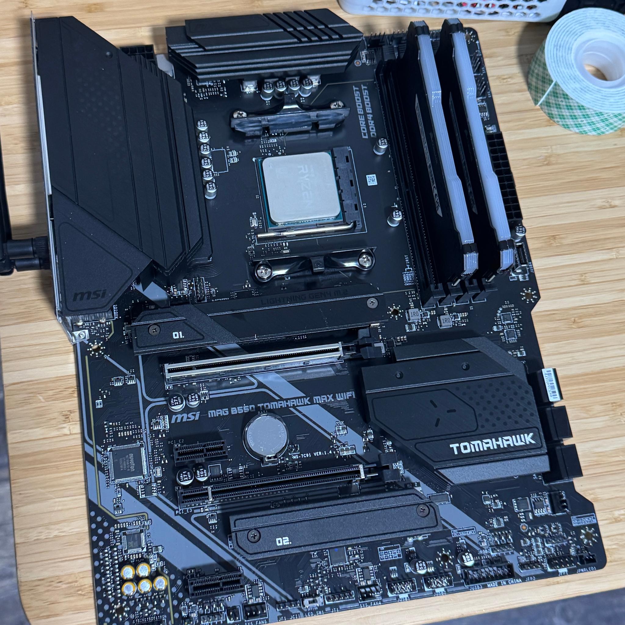 AMD COMBO! Ryzen 7 5800X3D / MSI MAG B550 Tomahawk Max Wifi / Corsair 32GB Ram - High End COMBO