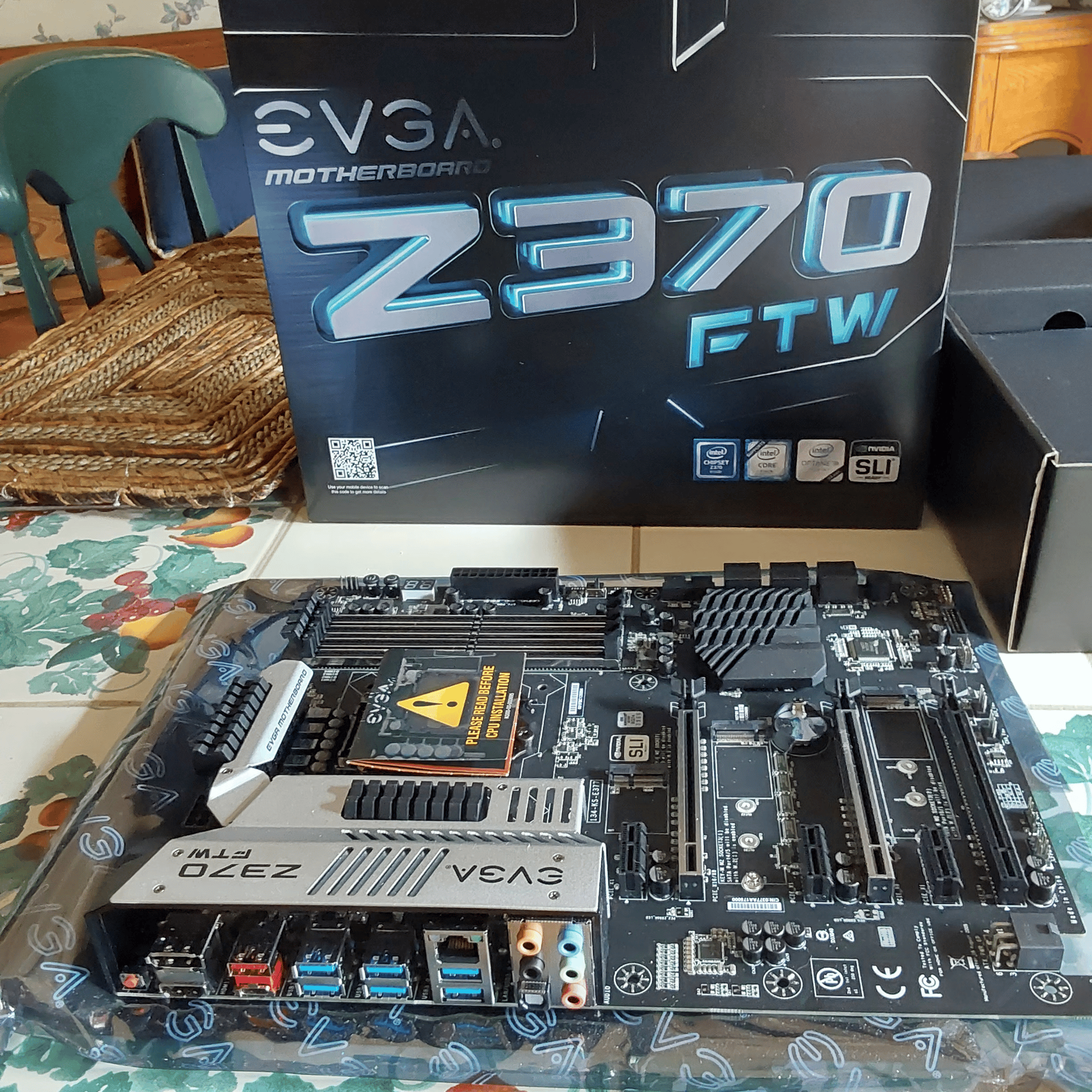 EVGA FTW Z370 LGA1151 (Intel 8th & 9th Gen) ATX Motherboard (Model 134-KS-E377-KR)