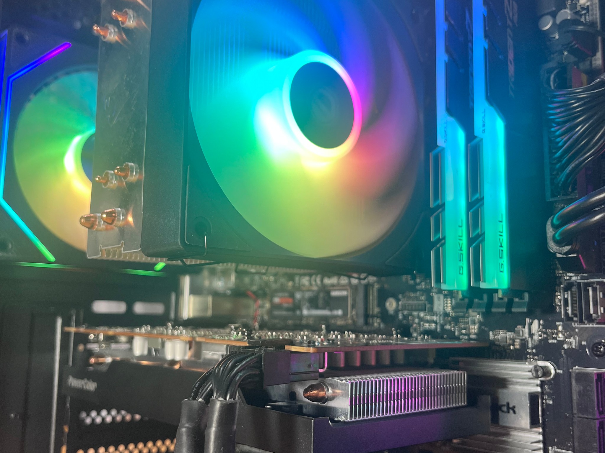 Ryzen 5 5500 | RX 6650 XT | 16GB RAM | 1TB NVME | Gaming PC