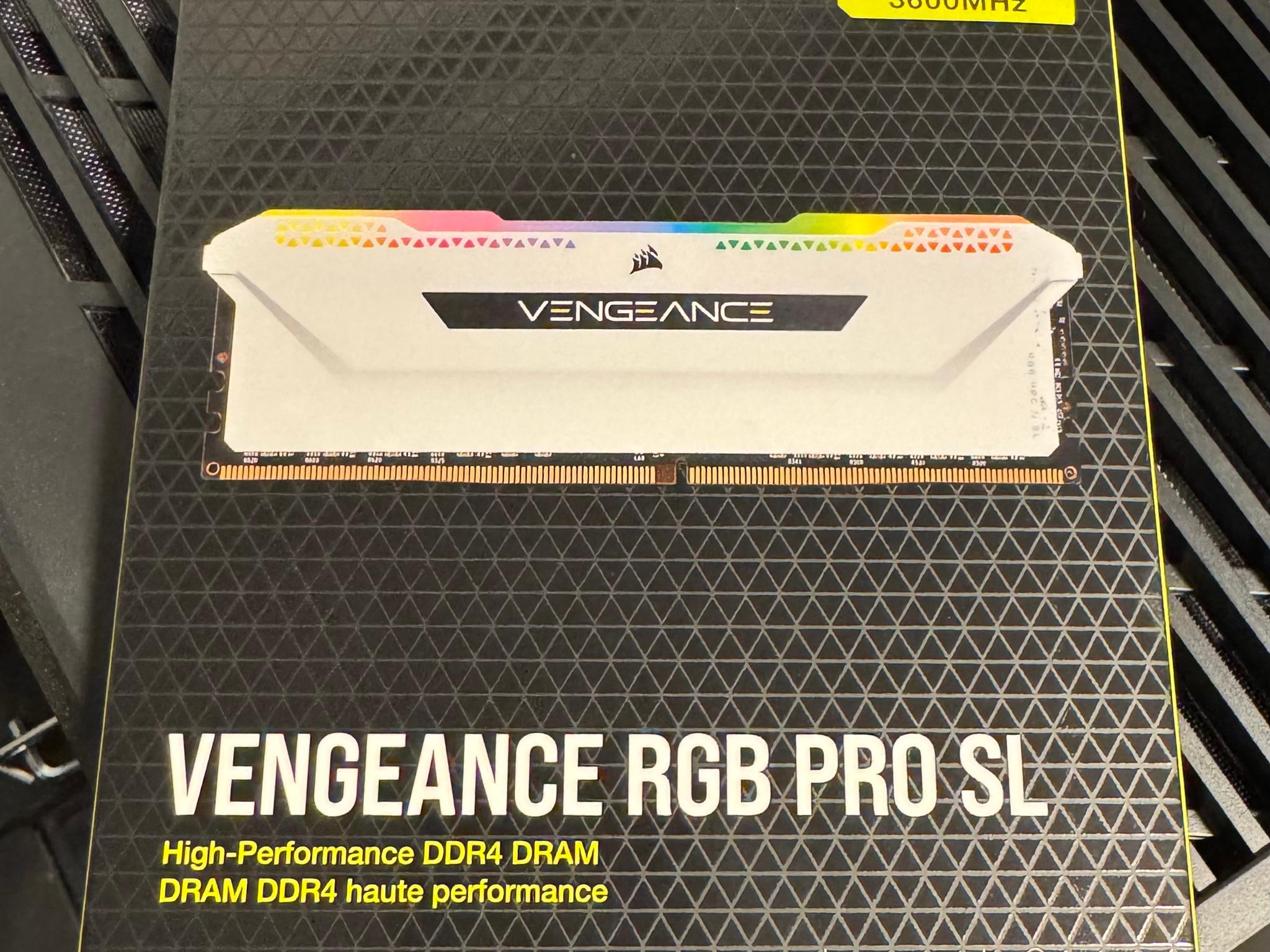 CORSAIR - VENGEANCE RGB PRO SL 32GB (2x16GB) DDR4 3600MHz C18 UDIMM Desktop Memory - White