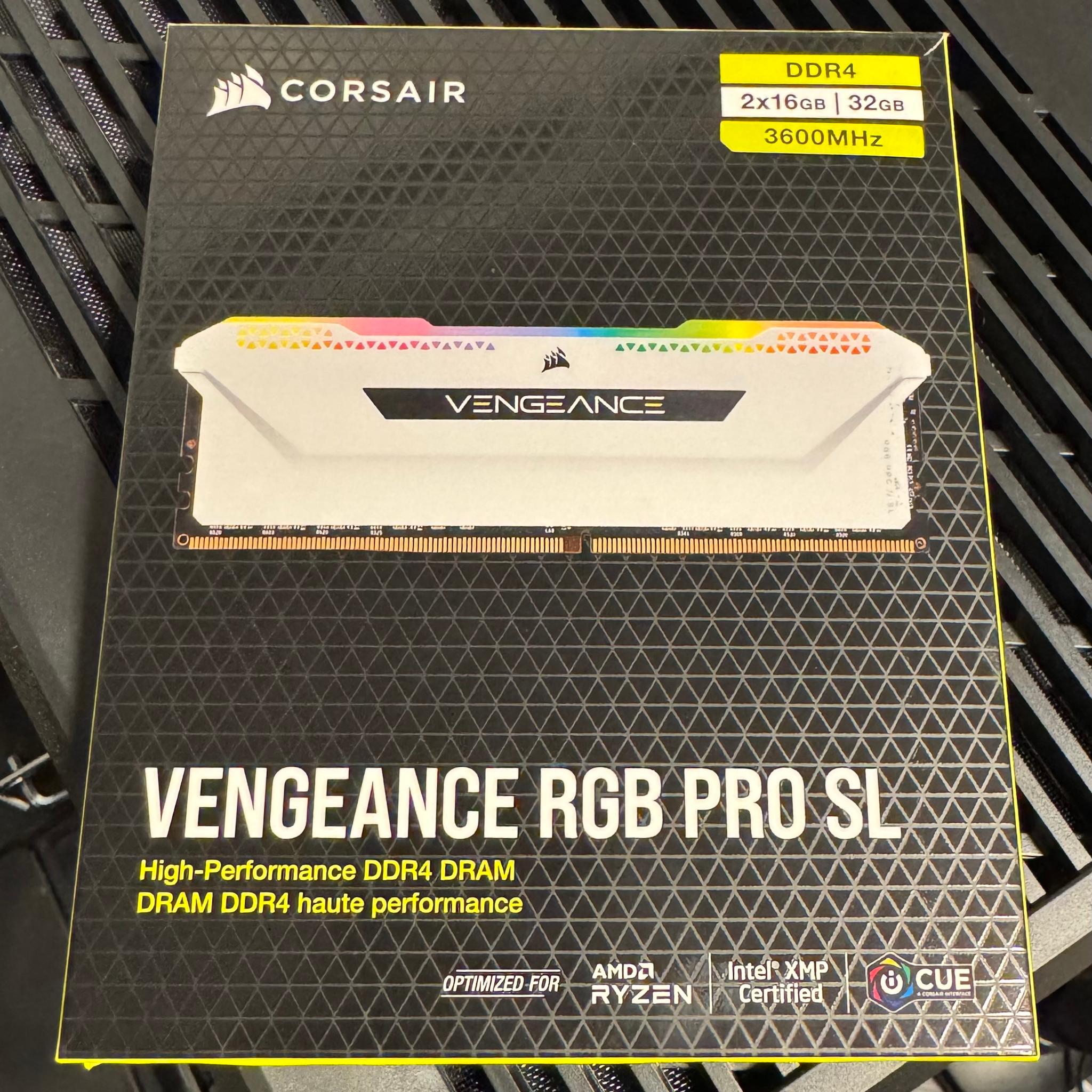 CORSAIR - VENGEANCE RGB PRO SL 32GB (2x16GB) DDR4 3600MHz C18 UDIMM Desktop Memory - White