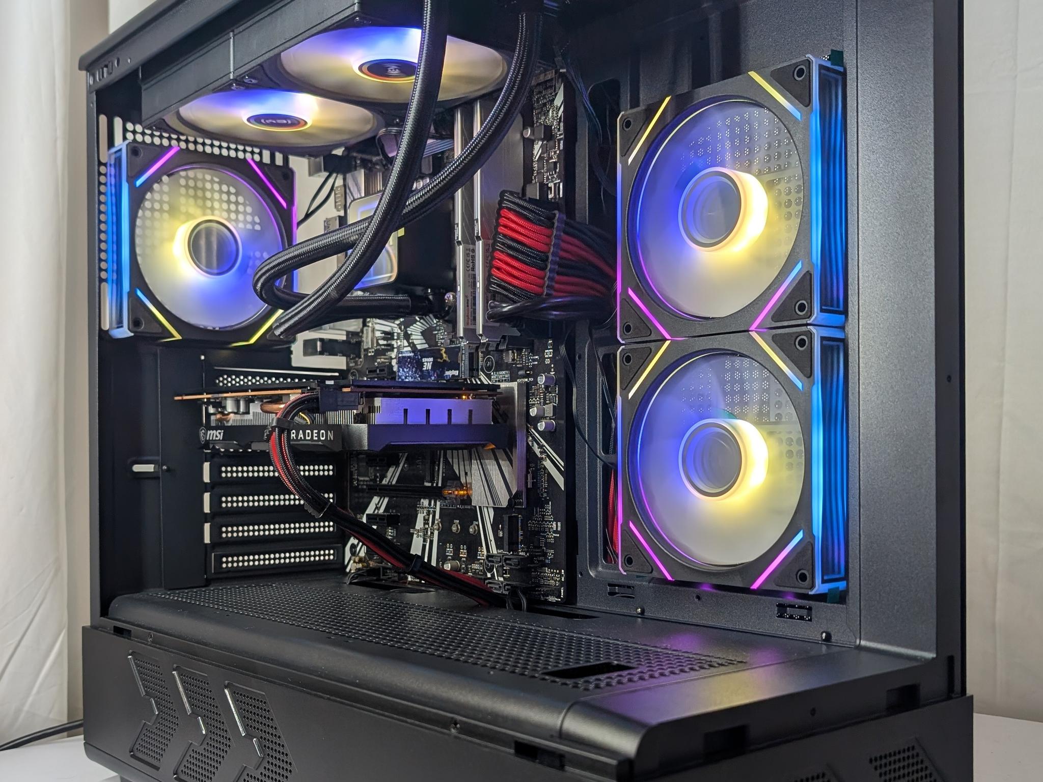 RX 6000 XT | I7 9700 | 16GB DDR4 | 650W | 500GB NVME