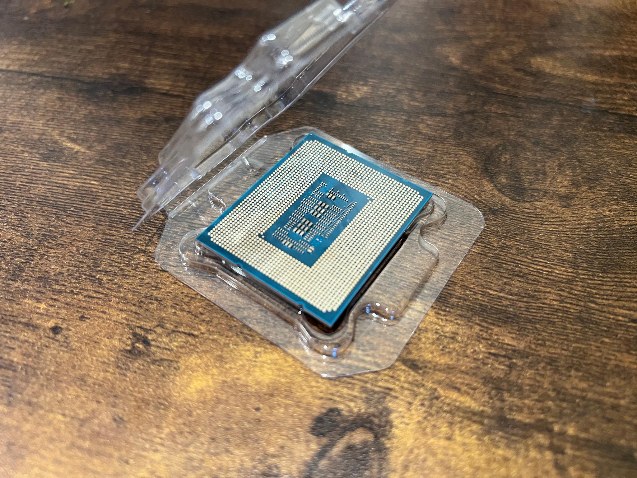 Intel Core i9-12900K 16 Cores, 24 Threads CPU