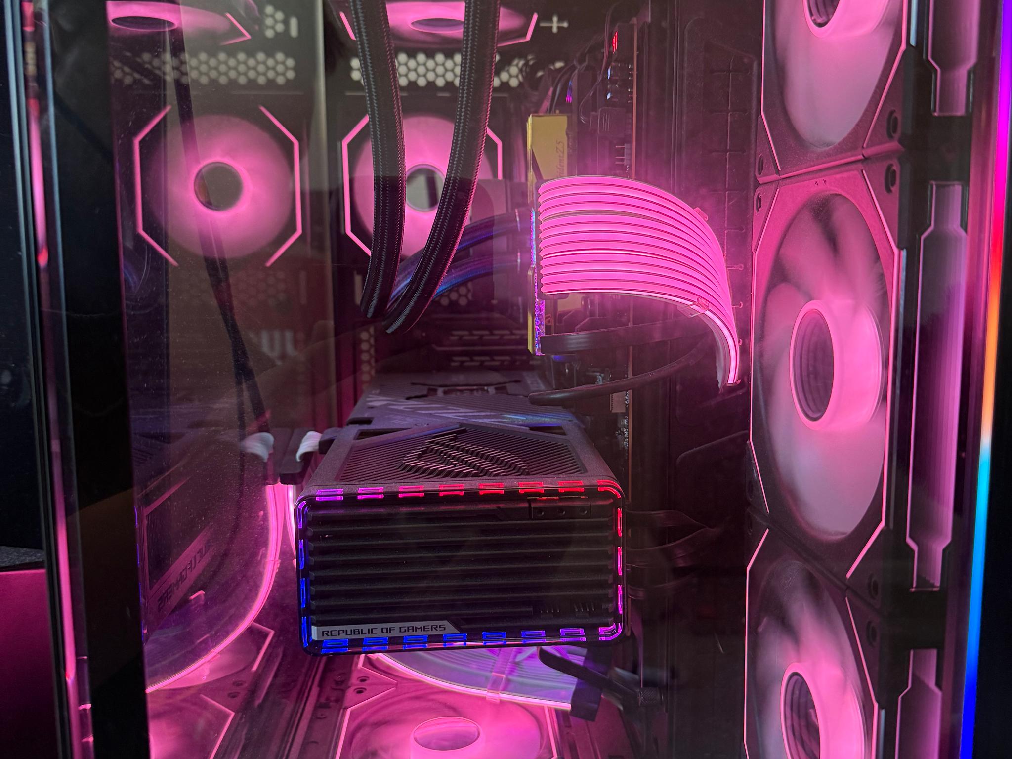 RTX 4080 Super, ryzen 7950x3d, 4TB Storage, 64GB Ram, ElGato Capture card and webcam streaming setup