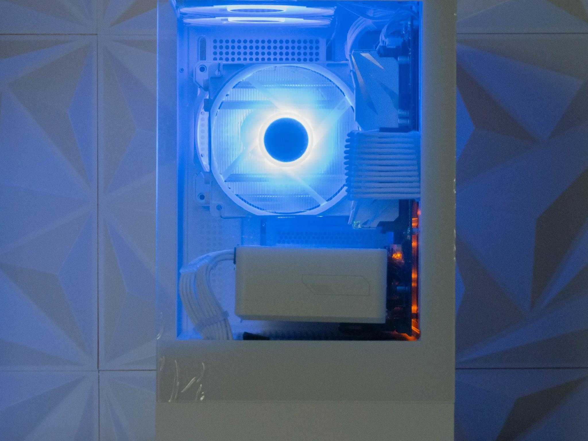 ⛄️ Snowy Spirit | Ryzen 5 5600X / RTX 3070 Ti / 32GB RAM / 1TB NVMe Gaming PC ⛄️