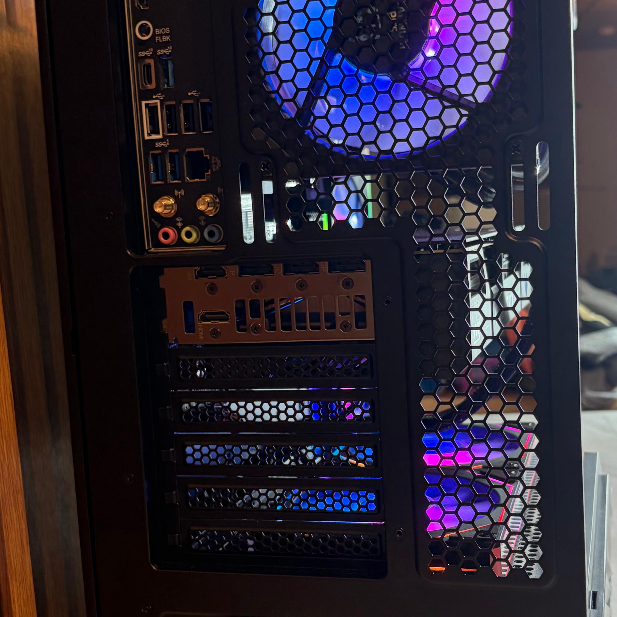 RTX 5070 |  RYZEN 7 7800X3D | 16GB DDR5 | 750w PSU | 1TB NVME | 360MM AIO