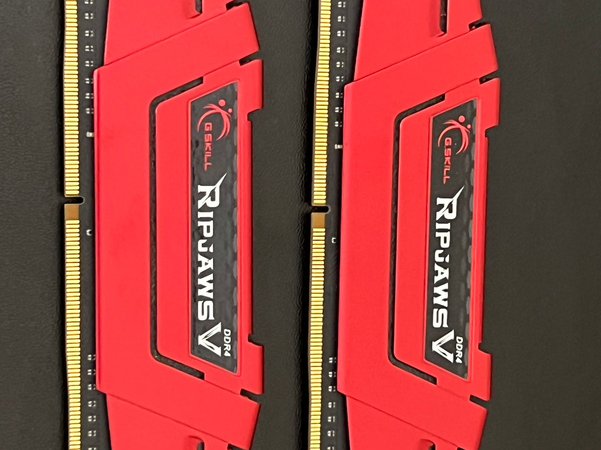 G.Skill Ripjaws V 16GB (2x8GB) DDR4 2133MHz PC4-17000 CL15 RAM F4-2133C15D-16GVR Red