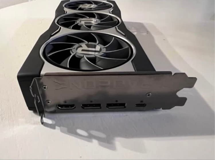 AMD Radeon RX 6800 16GB GDDR6 Graphics Card – Good Condition
