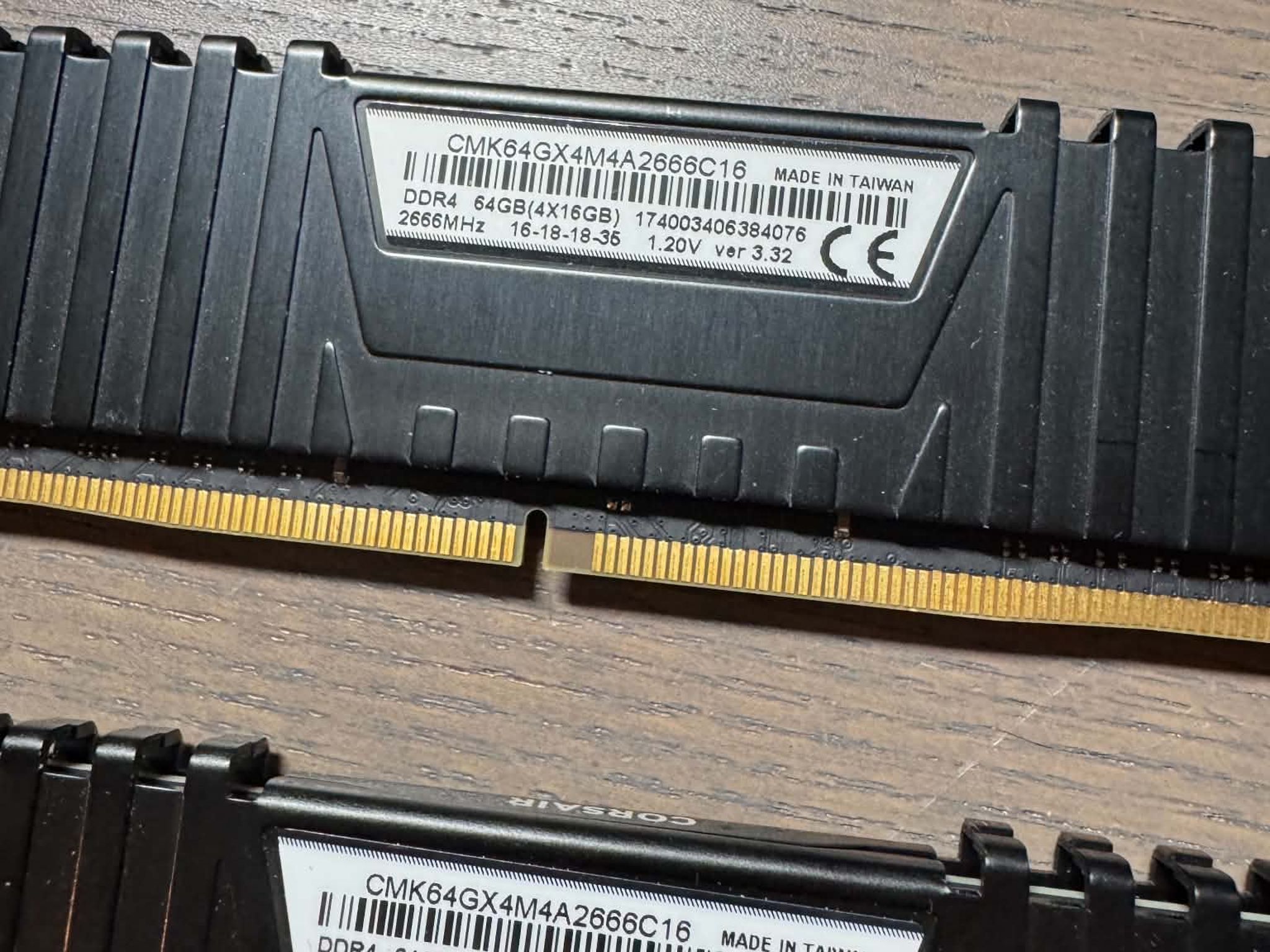 Corsair Vengeance LPX 64GB (4x16GB) DDR4 RAM 2666MHz CMK64GX4M4A2666C16