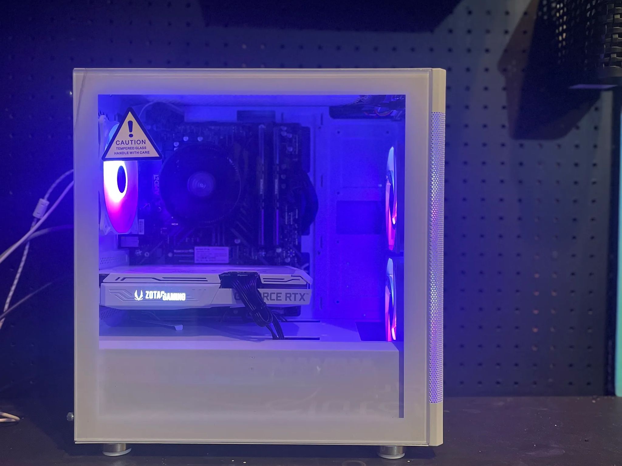 Clutch Computer Serpent Plus Gaming PC Ryzen 5 5500, RTX 3060, 1TB SSD, 16gb RAM