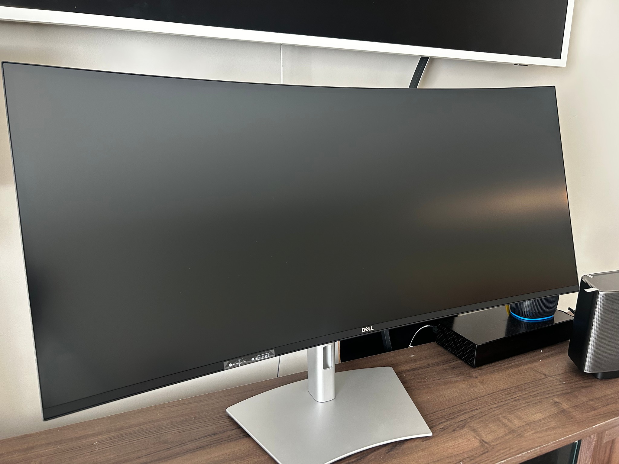 BRAND NEW Dell UltraSharp 40” 5K (5120x2160) Curved Thunderbolt Hub Monitor ($2,499 MSRP)  (U4025QW)