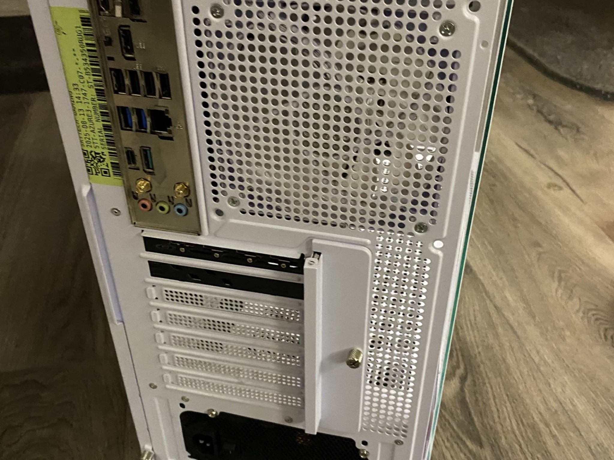 Radeon RX 9070 XT Custom Gaming PC - Ryzen 7 9800X3D, 32GB RAM, 2TB NVMe SSD