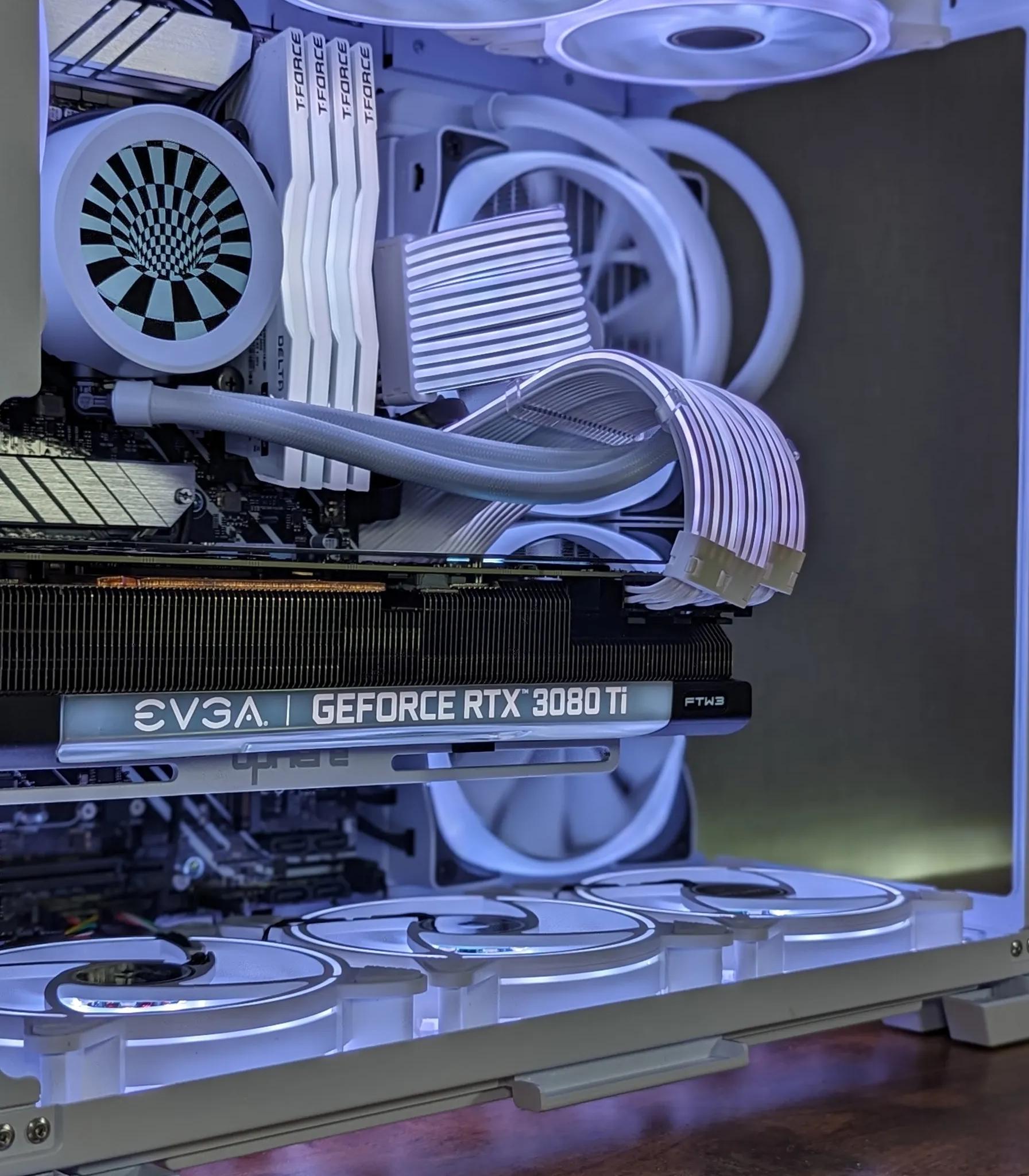 RTX 3080ti 12GB // i9 12900KF // 32GB 3600Mhz DDR4 // 2TB Gen4 NVMe // WiFi