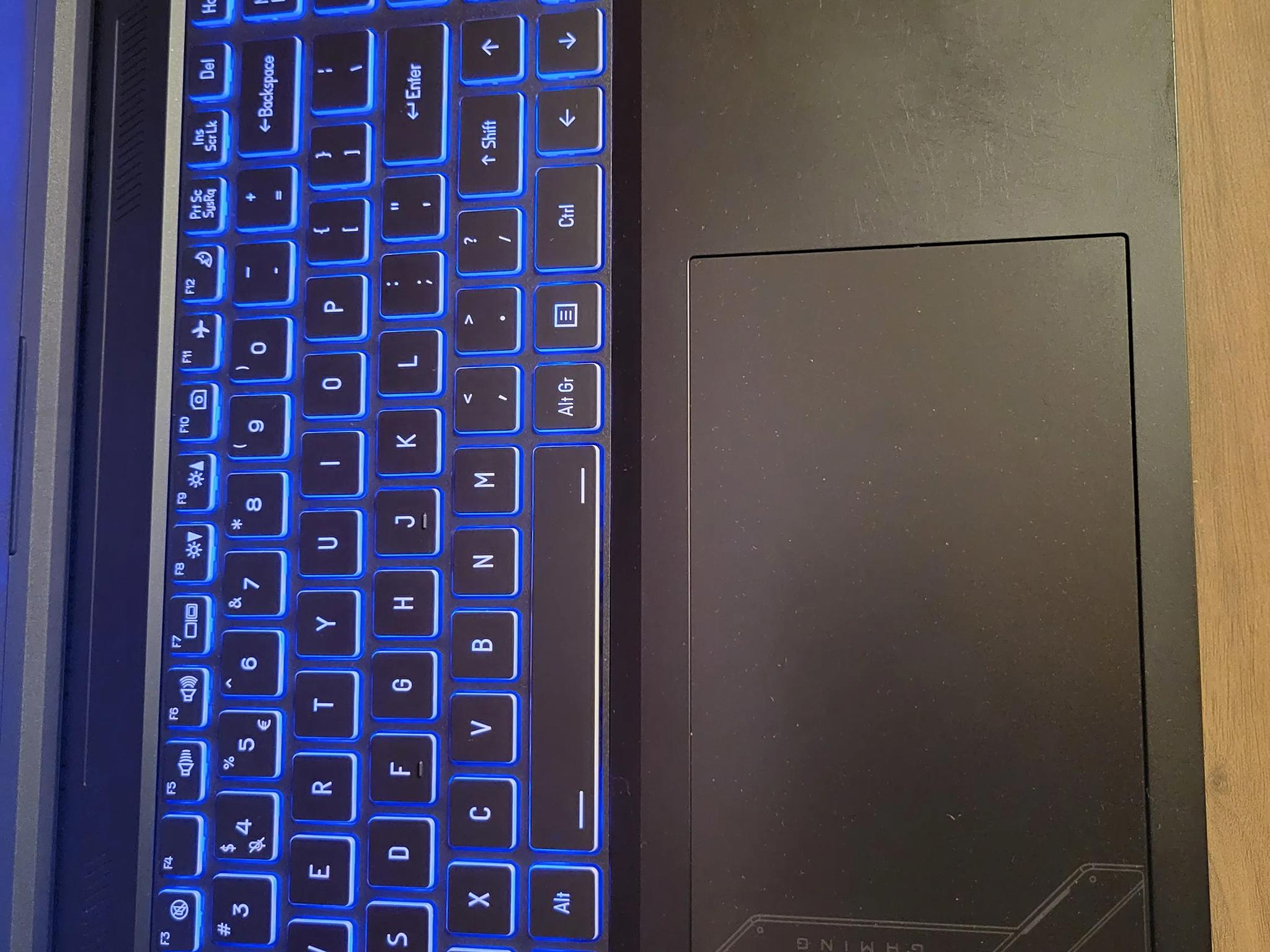 GIGABYTE - 16" 165Hz Gaming Laptop IPS - Intel i7-13620H with 32GB RAM - NVIDIA RTX 4060 - 1TB SSD