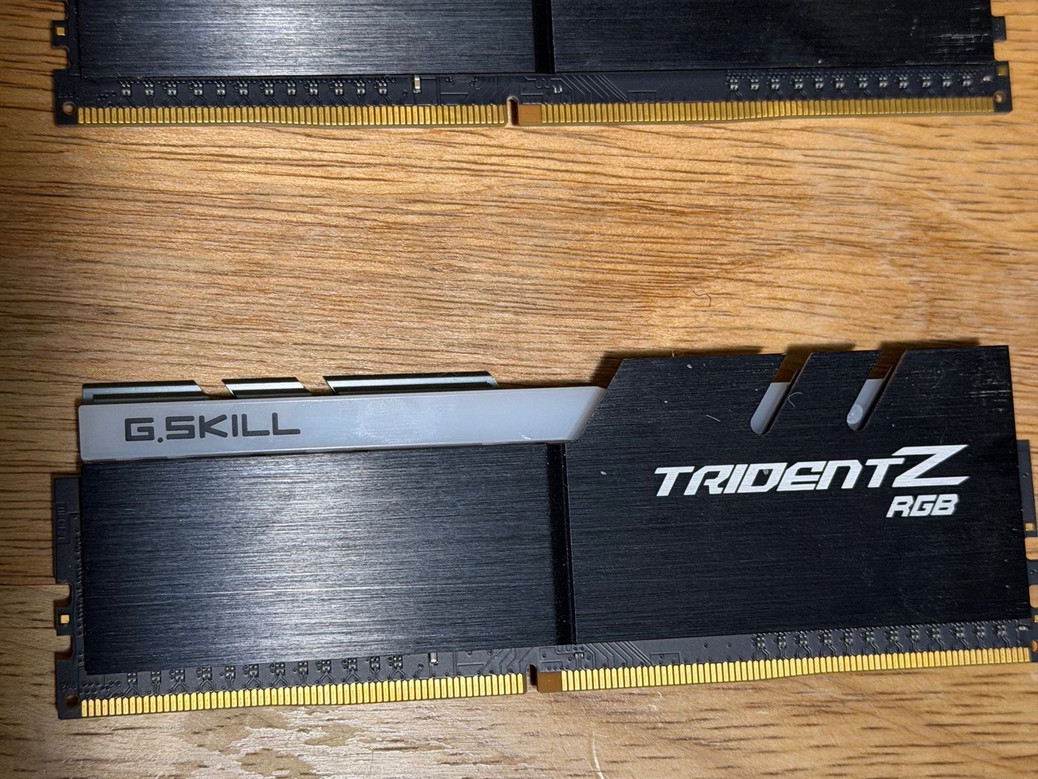 G.SKILL TRIDENTZ RGB 2X8 16GB DDR4 3200