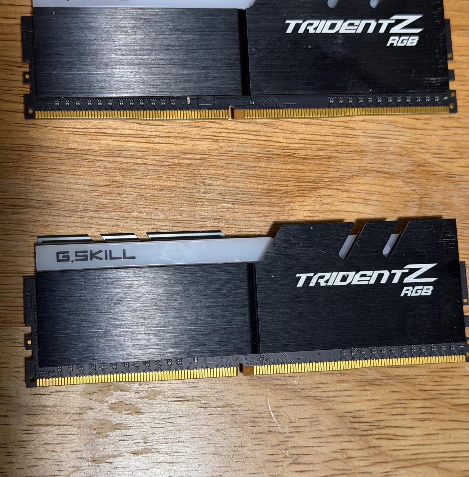 G.SKILL TRIDENTZ RGB 2X8 16GB DDR4 3200