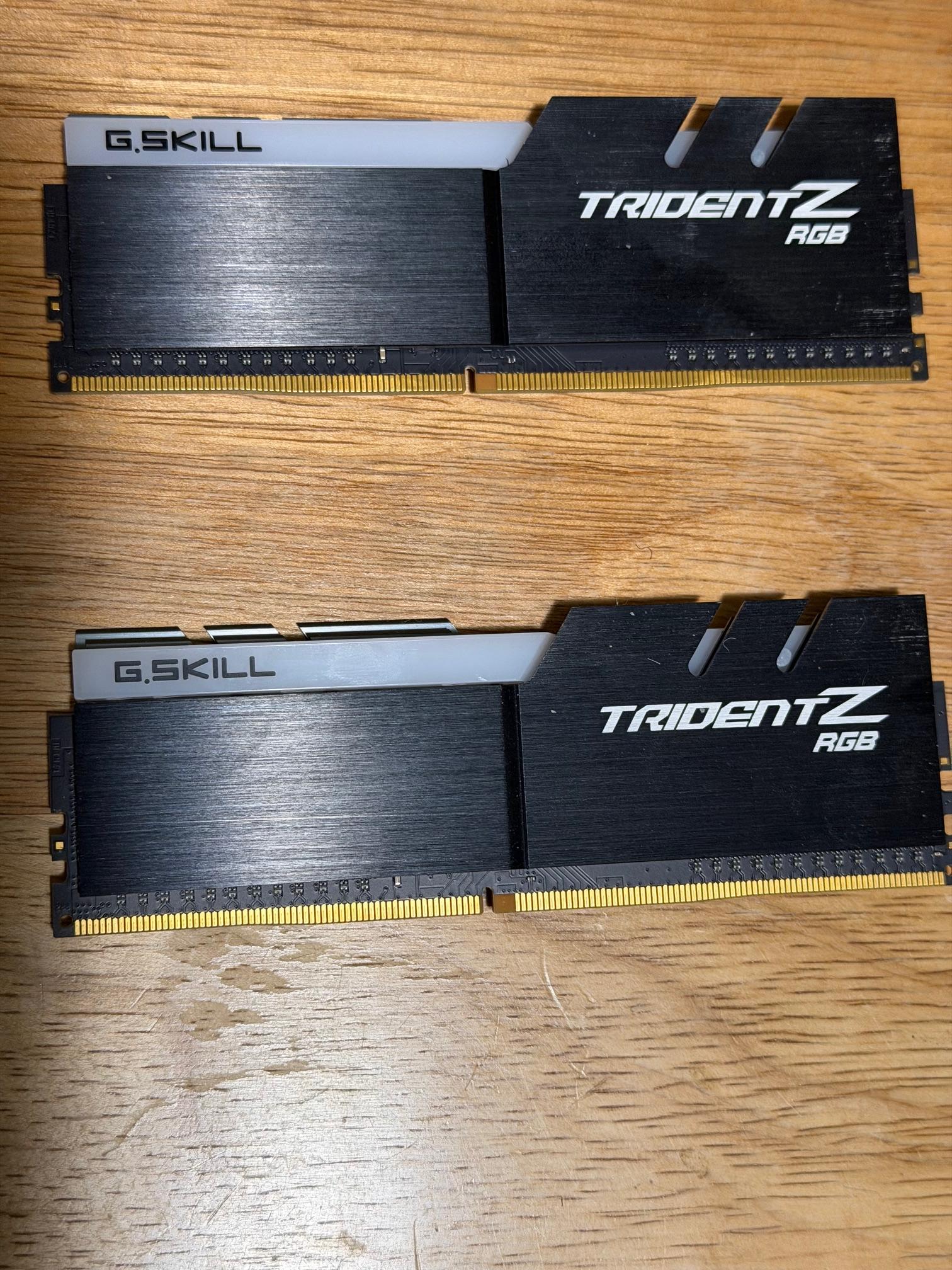 G.SKILL TRIDENTZ RGB 2X8 16GB DDR4 3200