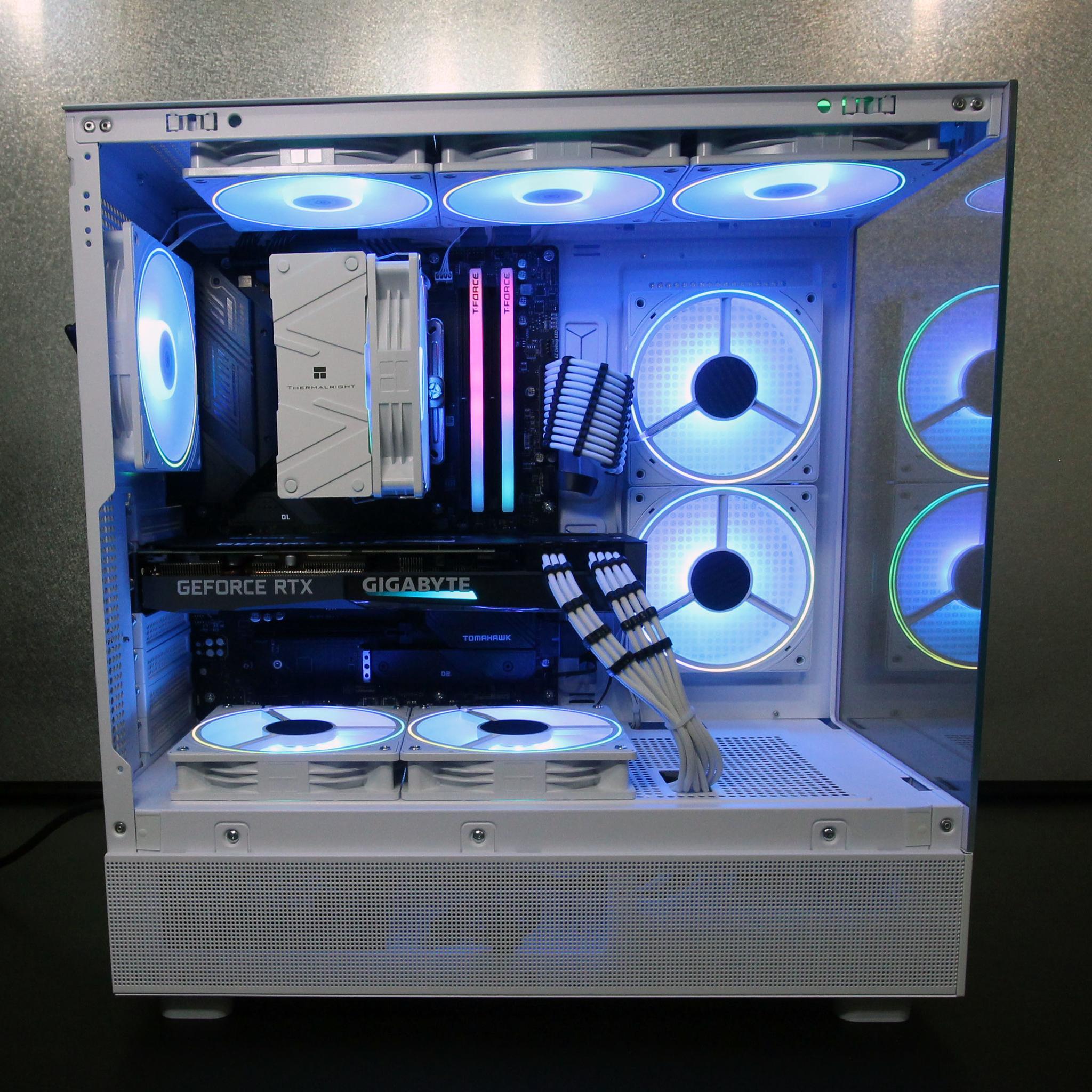White Gaming PC / AMD Ryzen 5 7600X / RTX 3070 / 32GB / 1TB / Windows 10 Pro