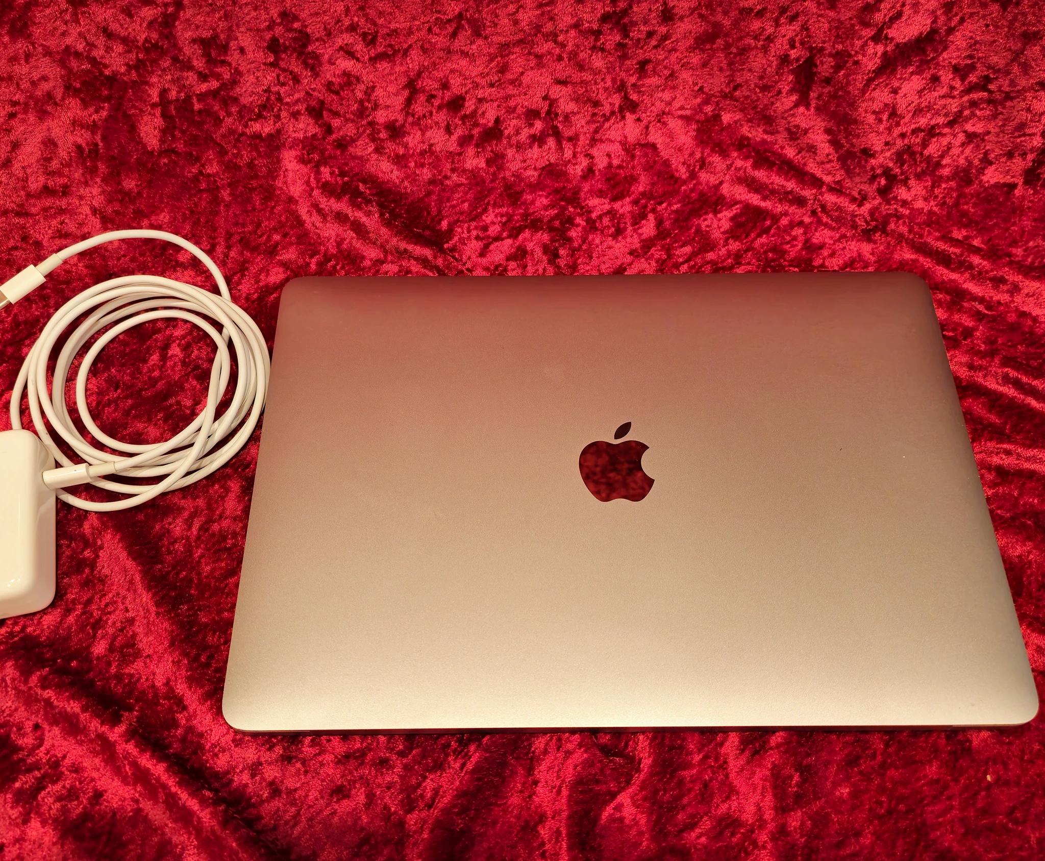 MacBook Pro Mid-2017 13in A1706 EMC3163