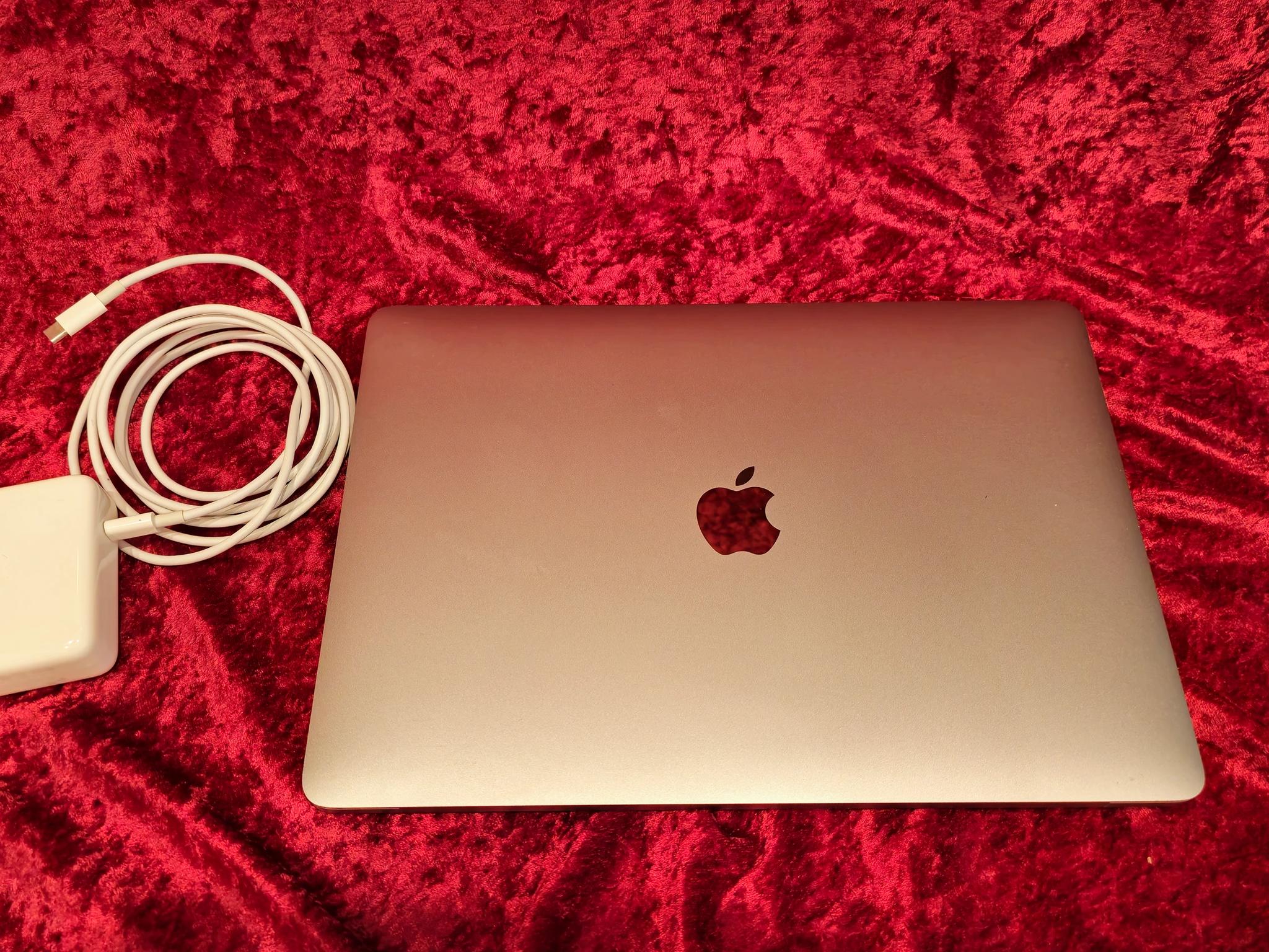 MacBook Pro Mid-2017 13in A1706 EMC3163