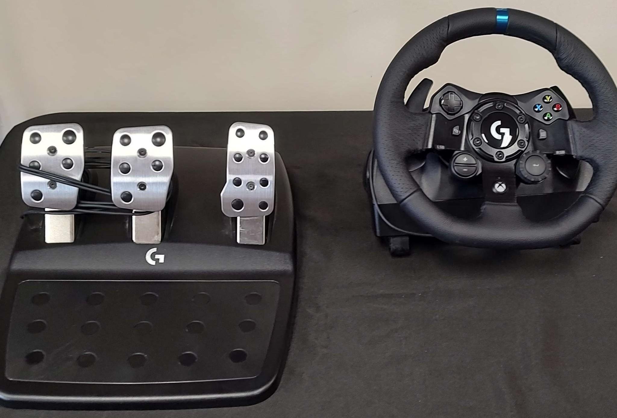 G923 Racing wheel and pedals