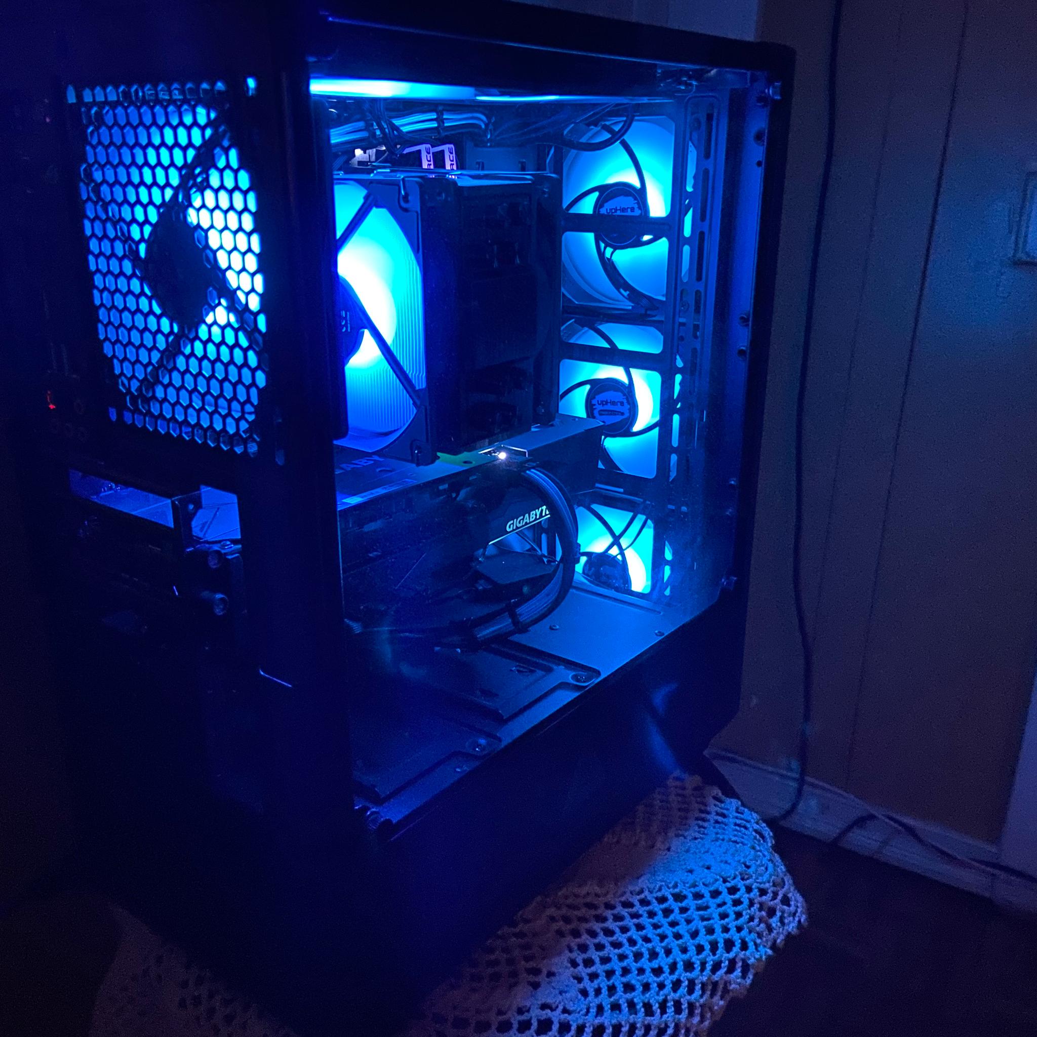Gaming PC: Ryzen 5 3600, RX 6600xt, 16GB DDR4 Ram, 1TB M.2 SSD + 1TB HDD, Windows 11 Pro