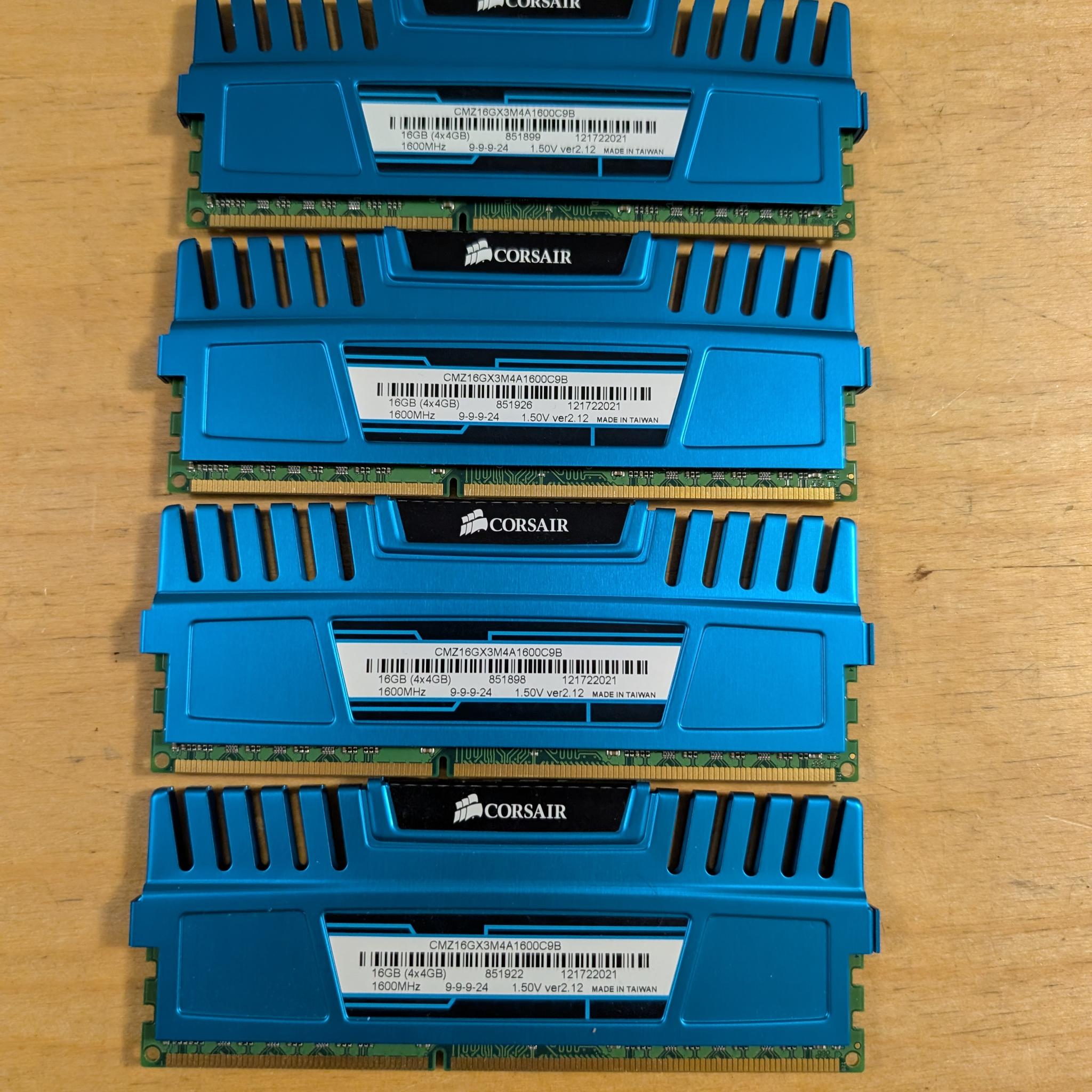 16GB Corsair DDR3 1600MTs 4x4gb kit Blue