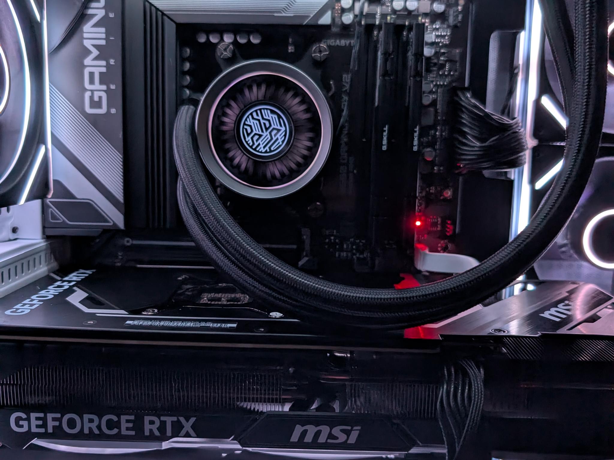 Gaming PC RTX 4080-Ryzen 5 7600x-32 GB DDR5 6000-1 TB NVME