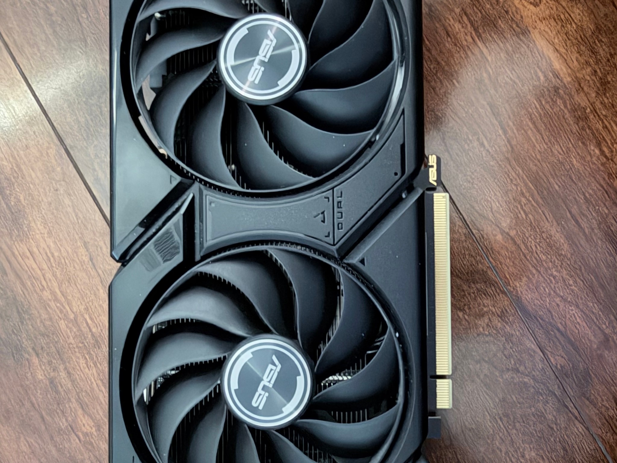 ASUS DUAL EVO OC GeForce RTX 4070 SUPER