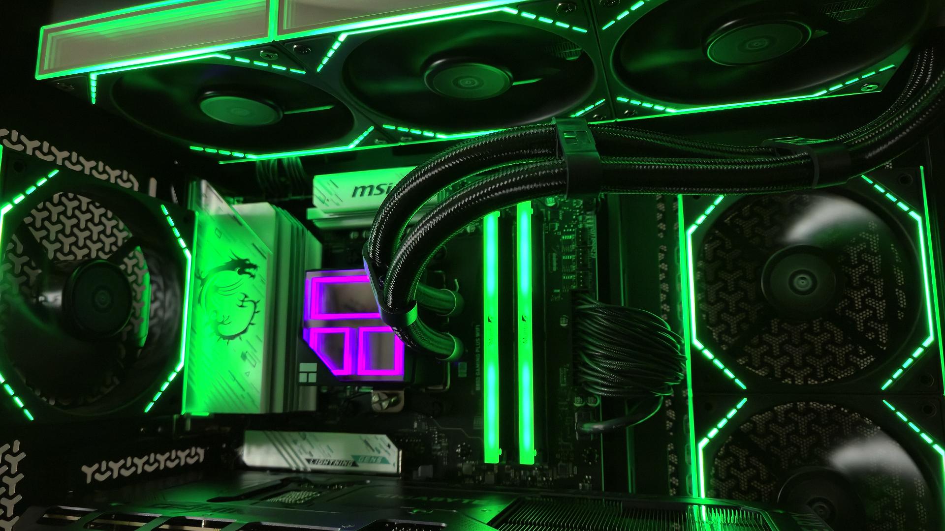 9800X3D - RTX 5070 Ti OC - 32GB DDR5 6000 - 2TB Gen4 NVMe - Custom