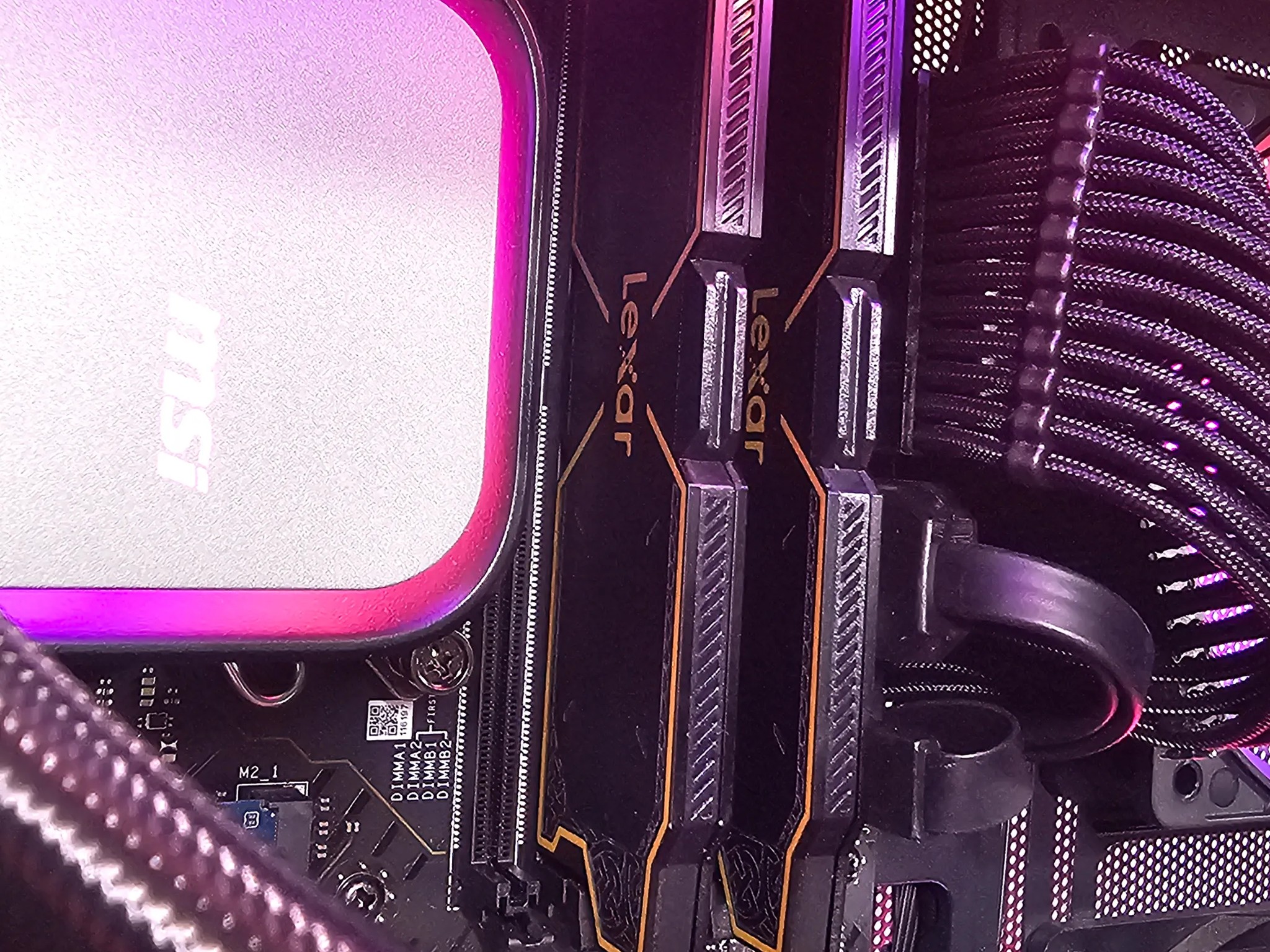 𝔗𝔥𝔬𝔯 / i5 12400f / RX 7600 XT 16GB / 32GB DDR5 / 1TB SSD / Wi-Fi + BT