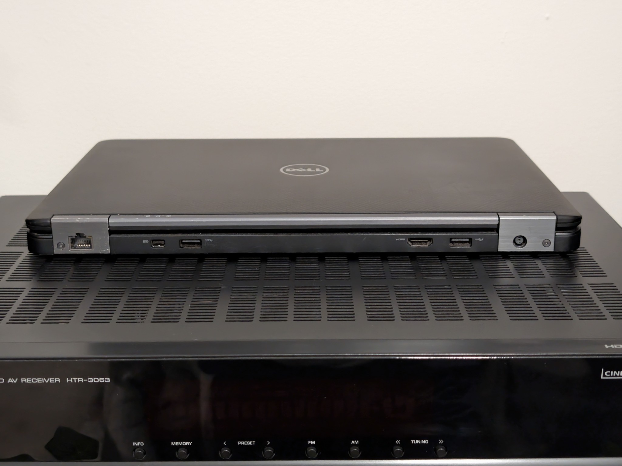 Dell Latitude 14" Touchscreen Laptop / Tablet | Core i7, 8GB, 240GB SSD | Excellent batt