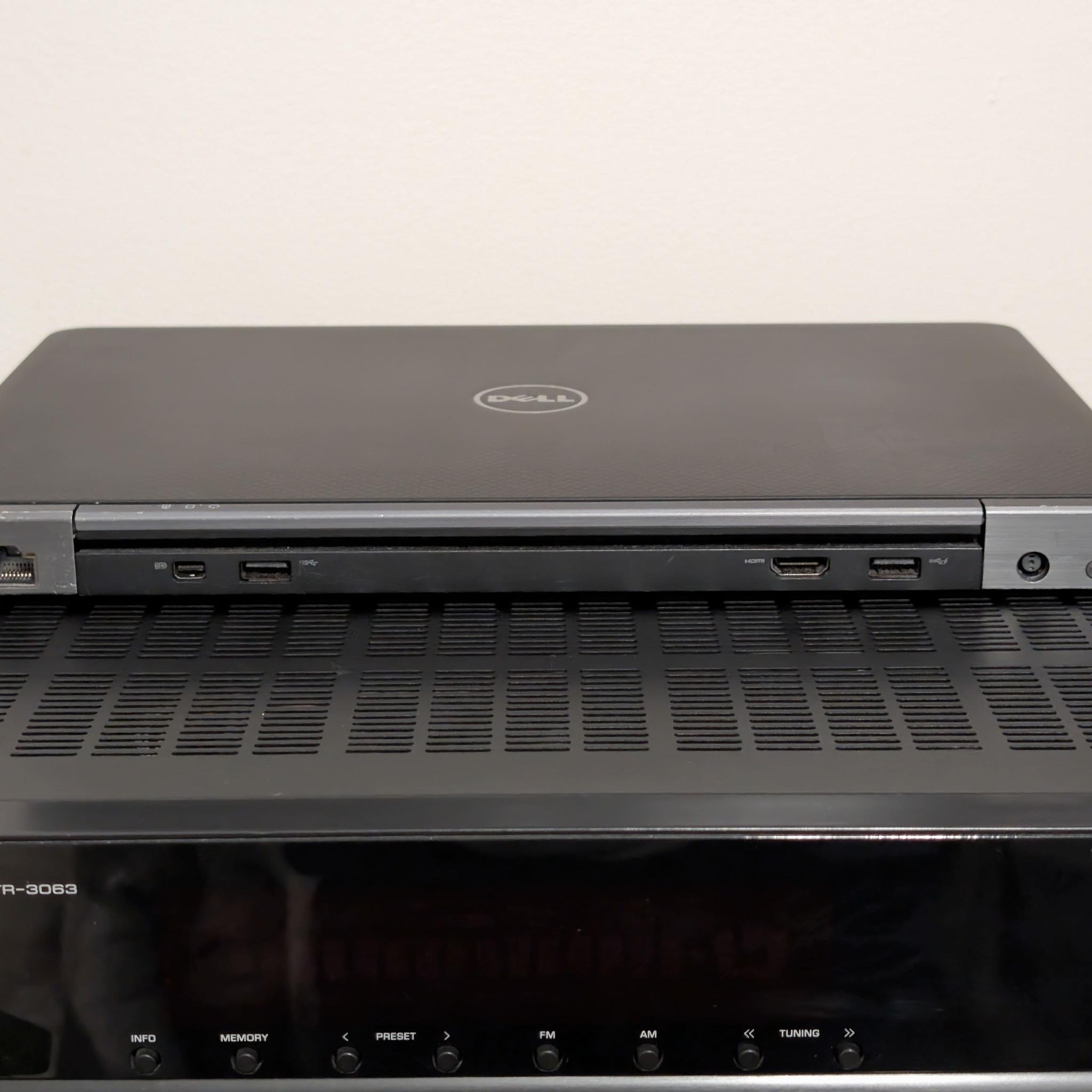 Dell Latitude 14" Touchscreen Laptop / Tablet | Core i7, 8GB, 240GB SSD | Excellent batt