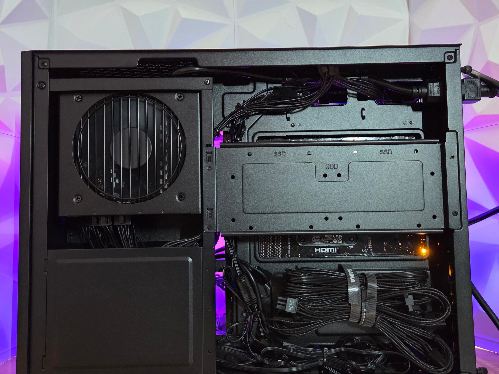 FLUX: compact PC ★★★★☆