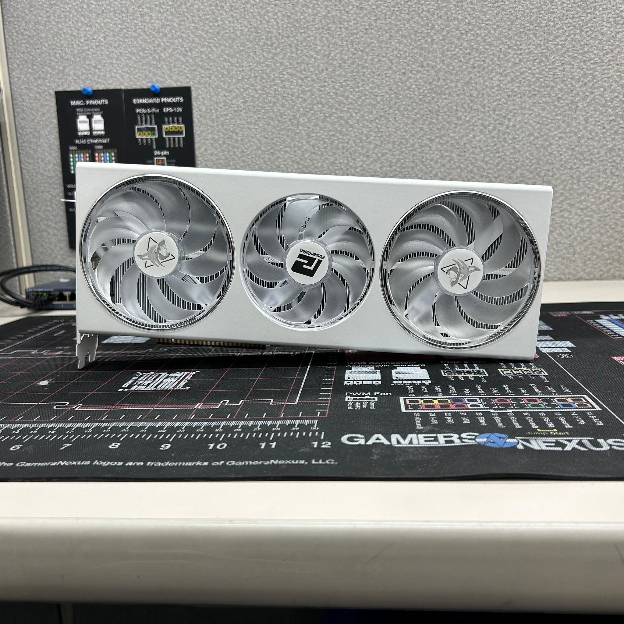 PowerColor Hellhound RX 7800XT Spectral White 16GB
