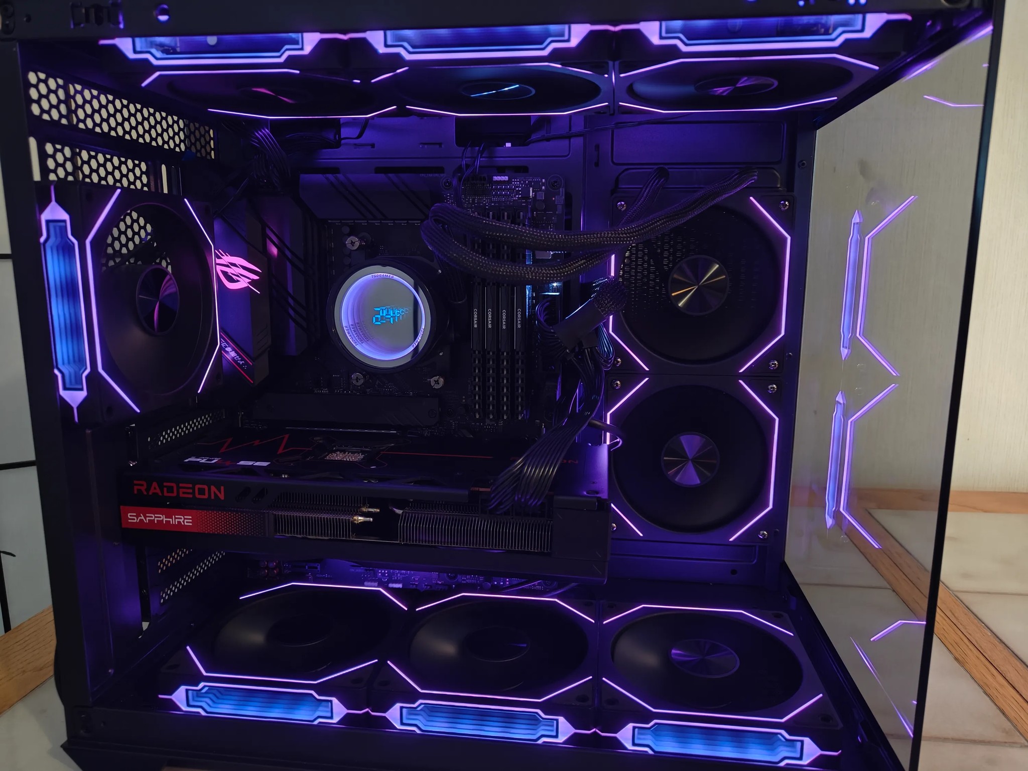 Dark Star | RX 7800XT | R7 5700X | 2TB NVMe SSD | 32GB DDR4 RAM | RC-RGB | WiFi-6E/BT | Windows 11