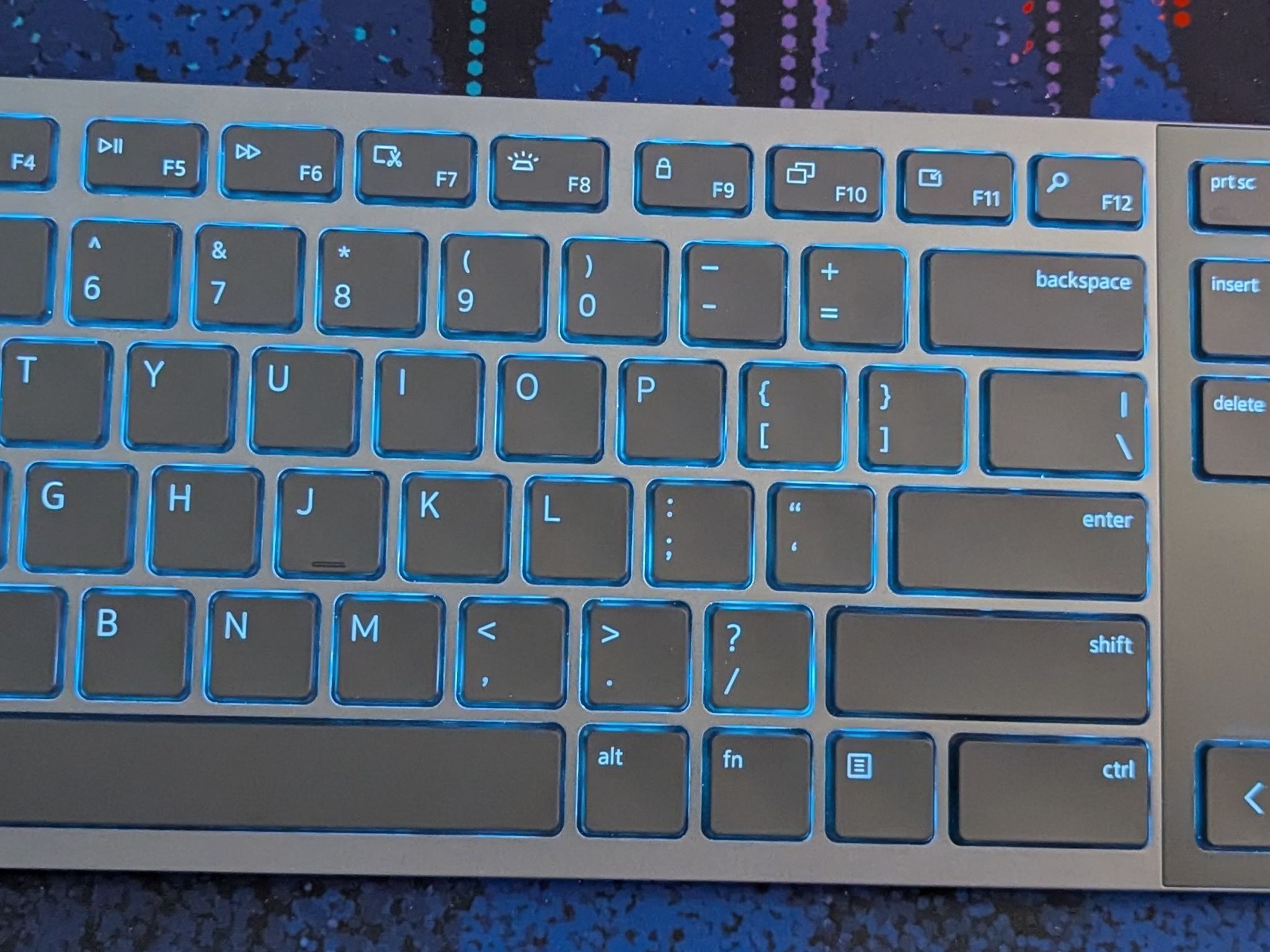 Dell KB900 Keyboard - Low Profile - Backlit - Collaboration Buttons