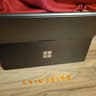 Microsoft Surface Pro 9 - 256gb - intel i5 12th gen. - 13" QLED Touch Screen