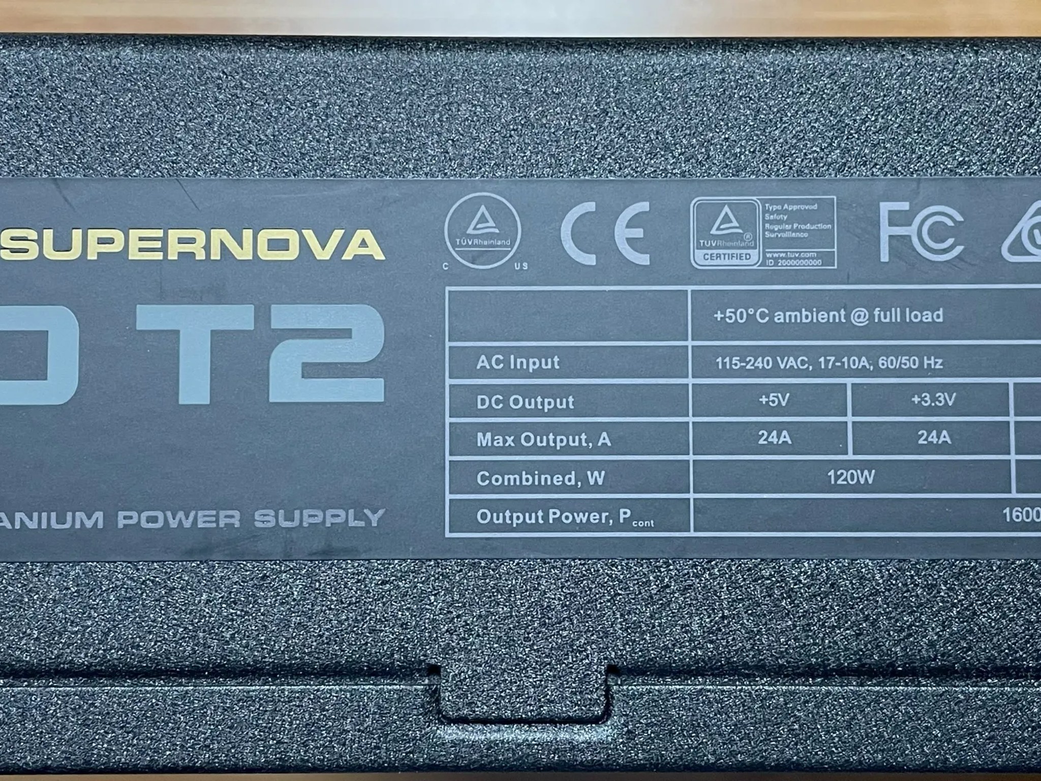 EVGA SuperNOVA 1600 T2, 80+ TITANIUM 1600W