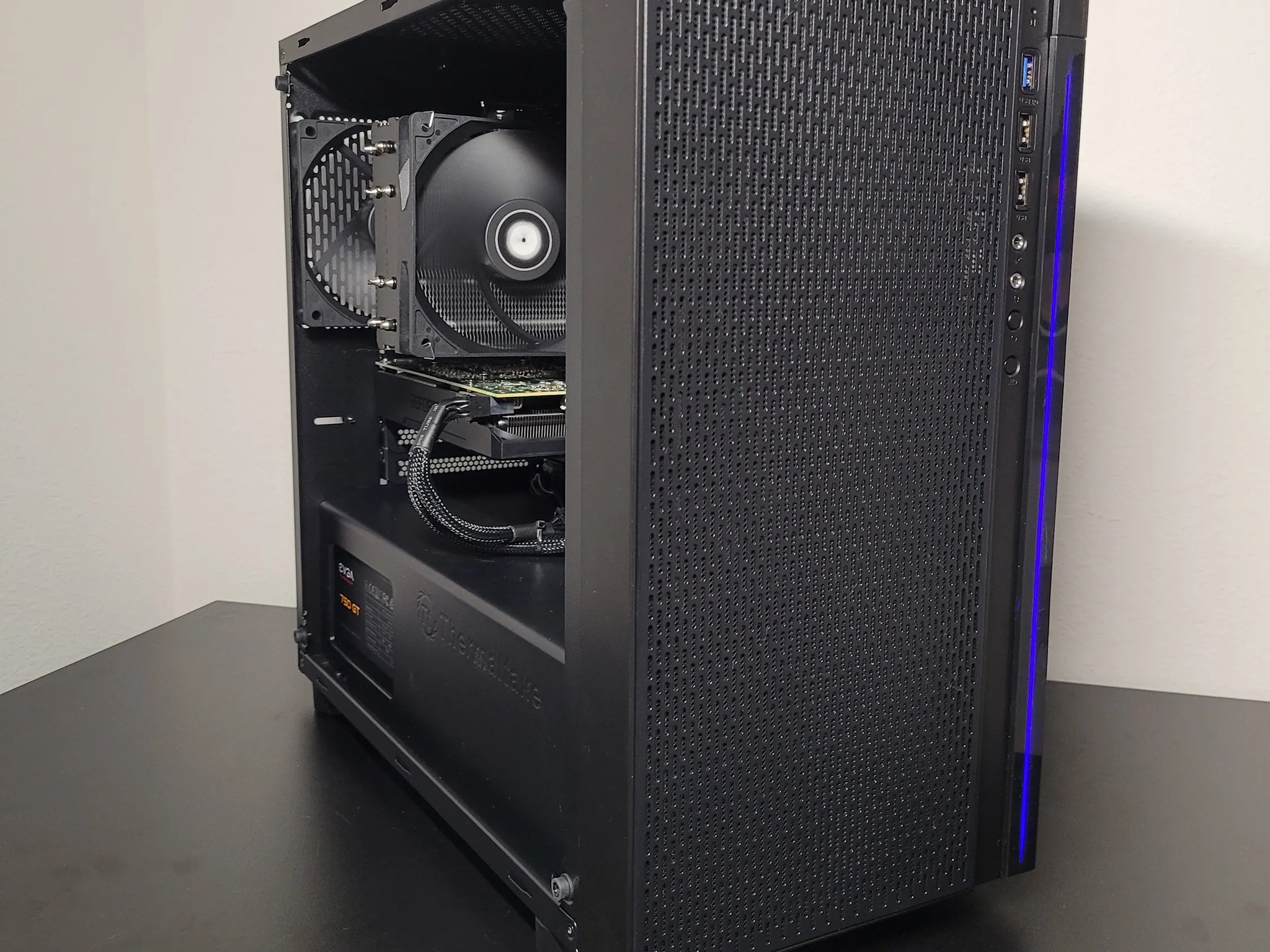 RTX 2060 Super // i7 6700 // 16gb DDR4 // 512GB SSD