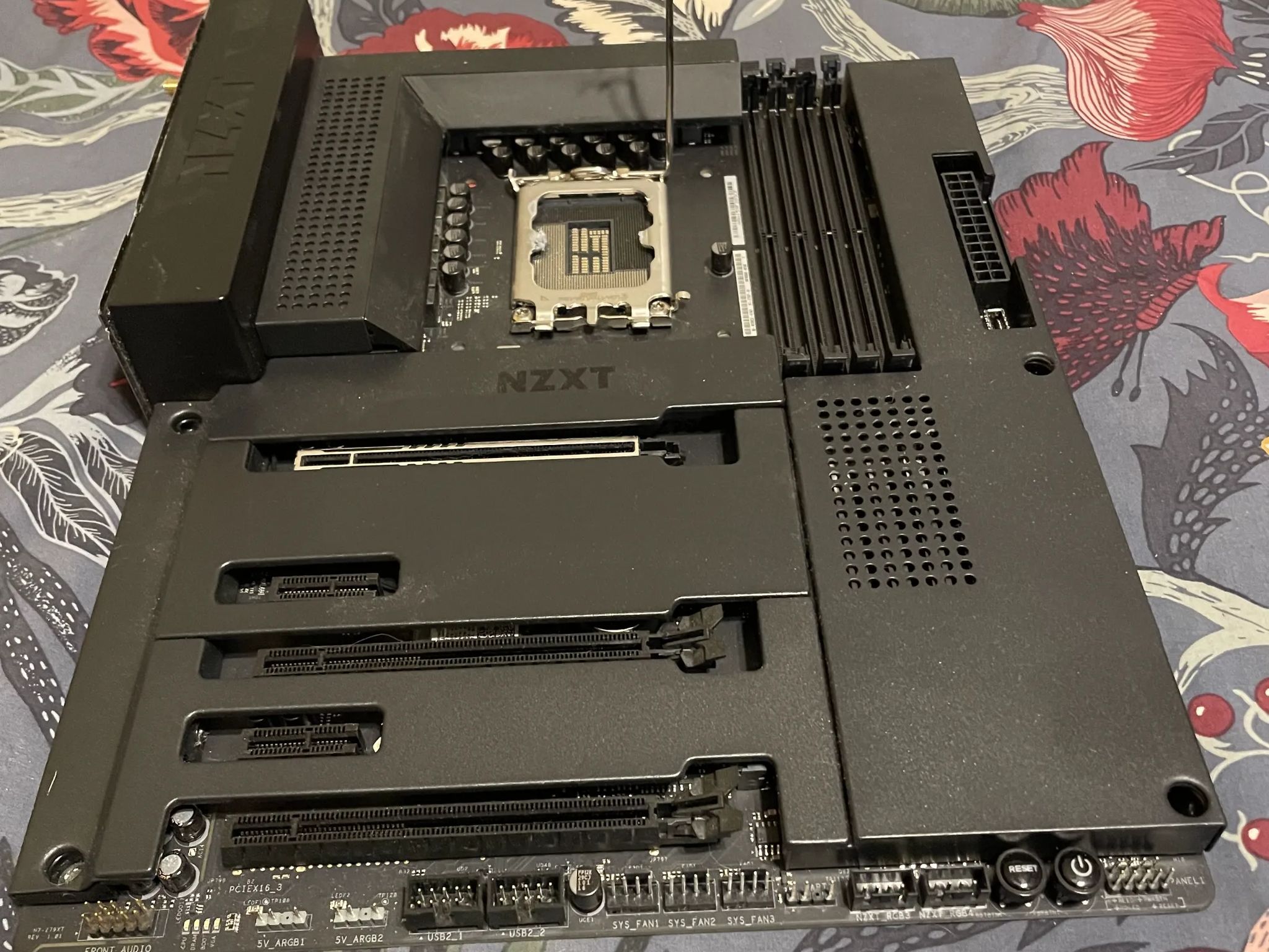 NZXT N7 Z790 Intel Motherboard Black (top PCLe tab is broken off)