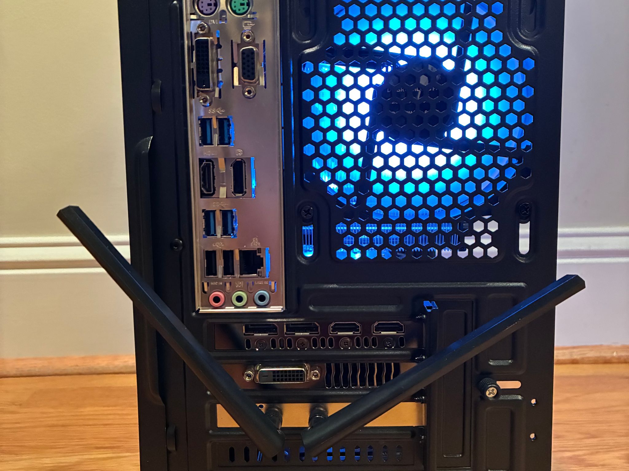 GTX 1070 8GB i7 6700 CUSTOM RGB GAMING PC 16GB DDR4 512GB NVME SSD WIFI 6 WINDOWS 10